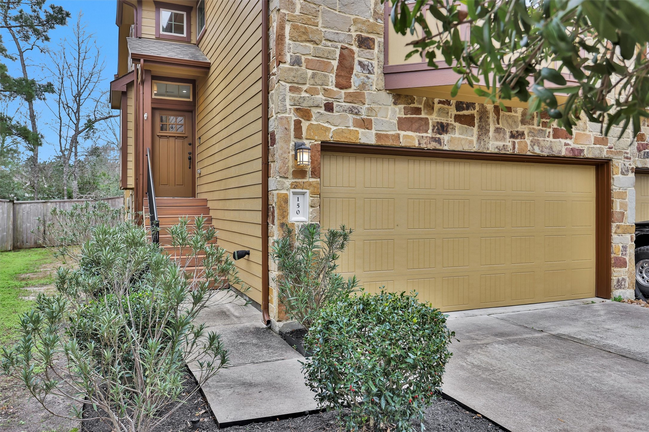 150 Cheswood Forest Drive Property Photo 3