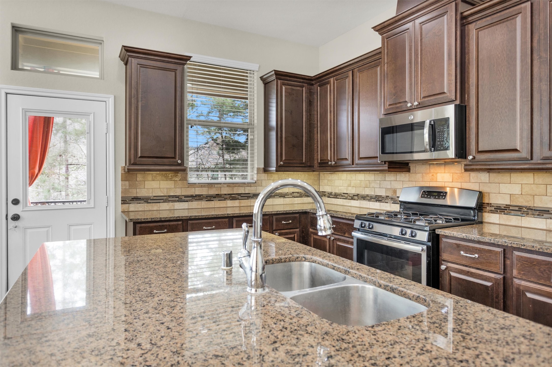 150 Cheswood Forest Drive Property Photo 11