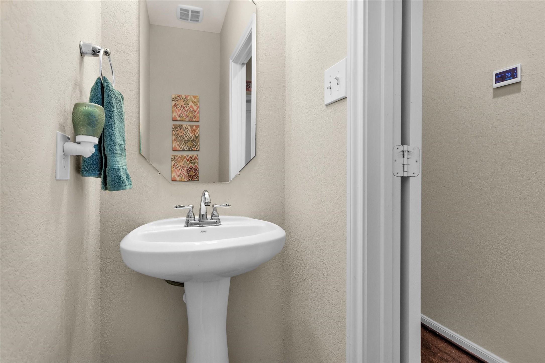 150 Cheswood Forest Drive Property Photo 21
