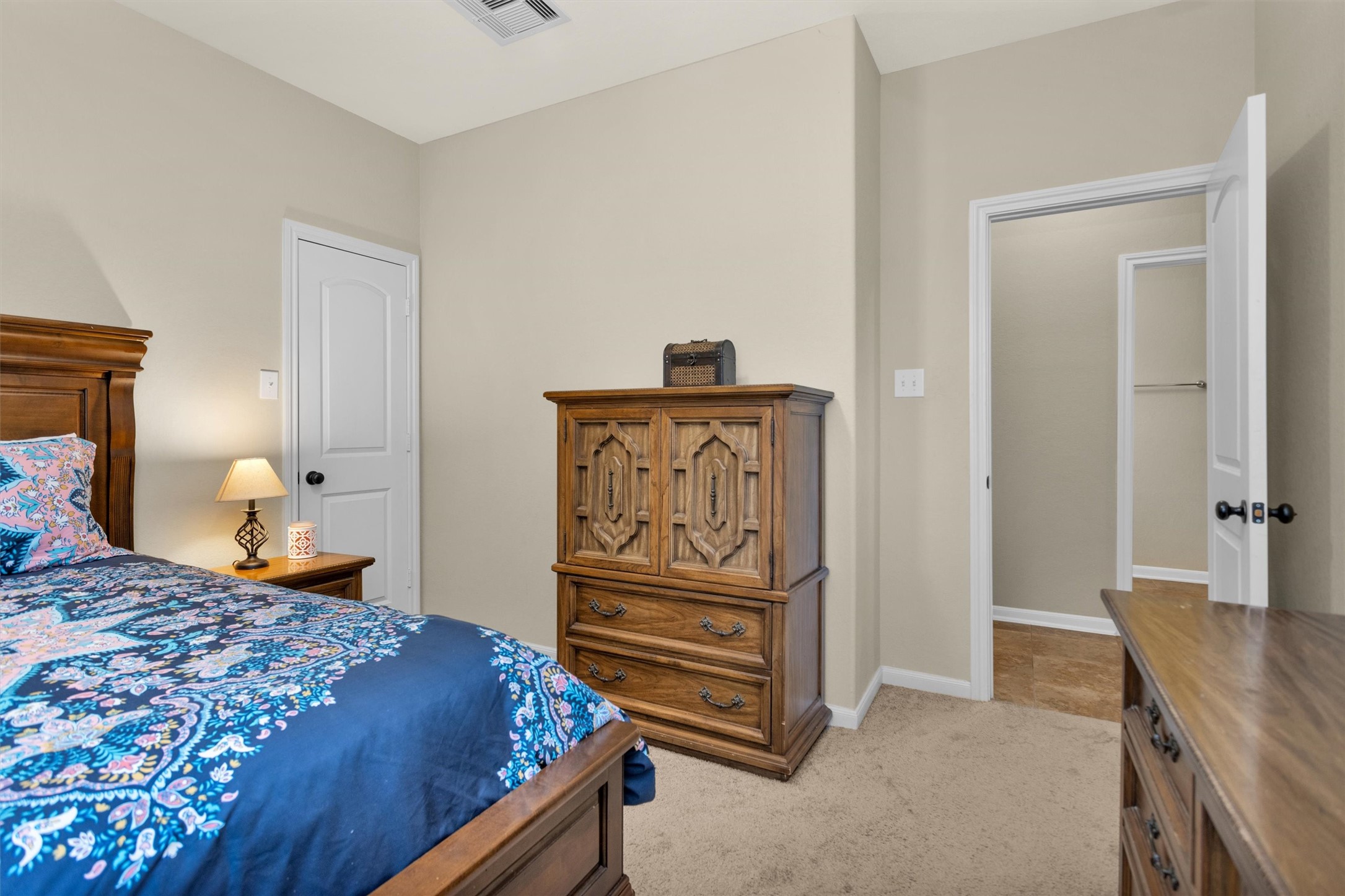 150 Cheswood Forest Drive Property Photo 33