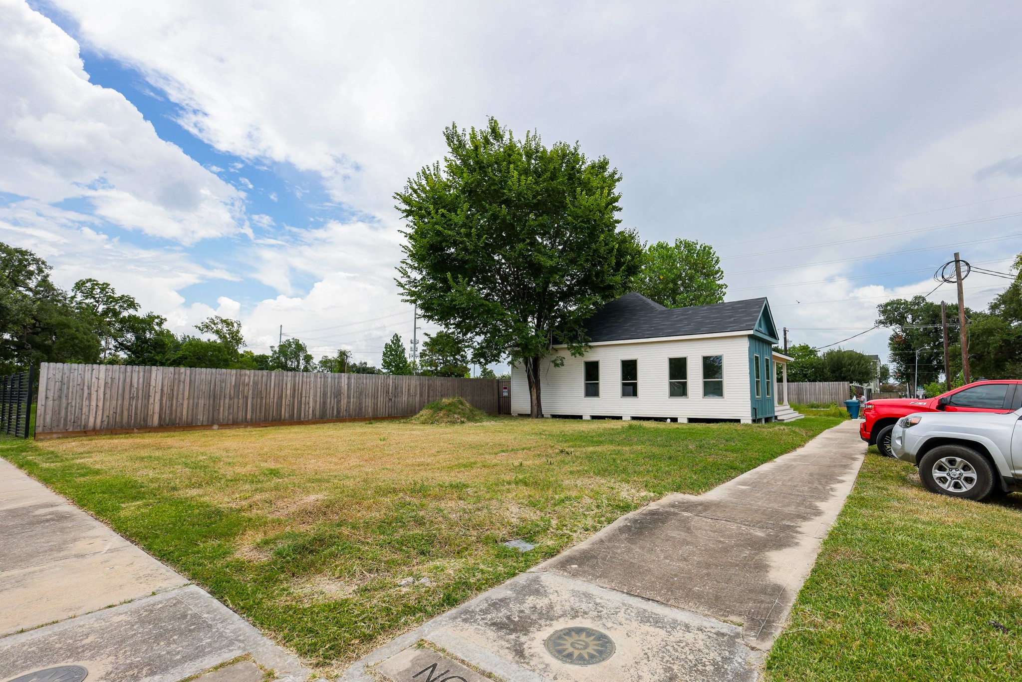 3407 Garrow Street Property Photo 18
