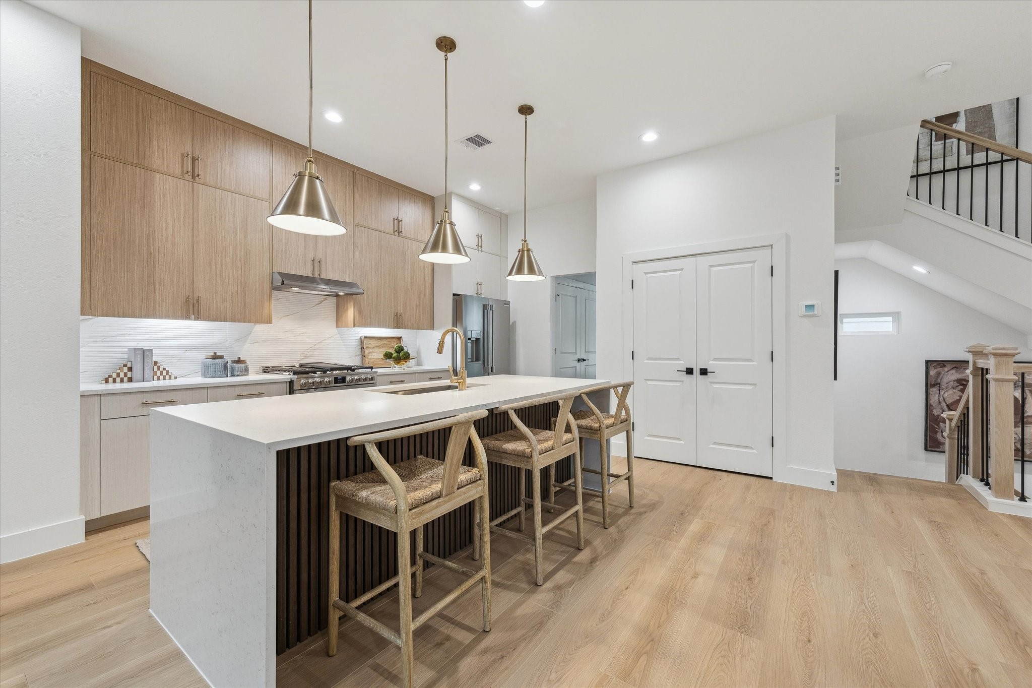 756 Curtin Street Property Photo 17