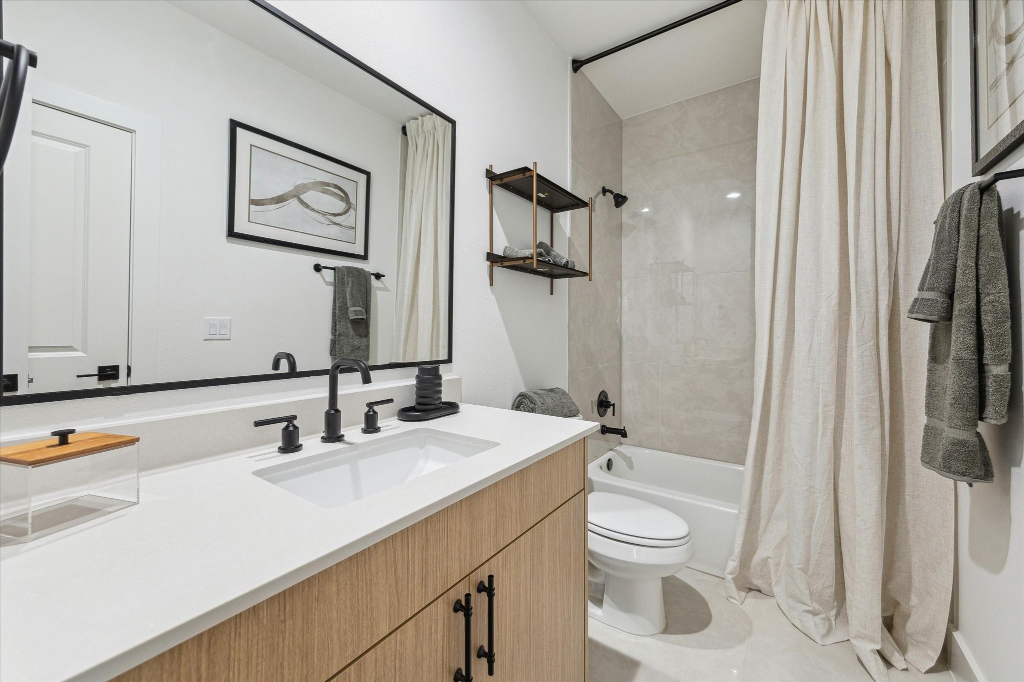 756 Curtin Street Property Photo 28