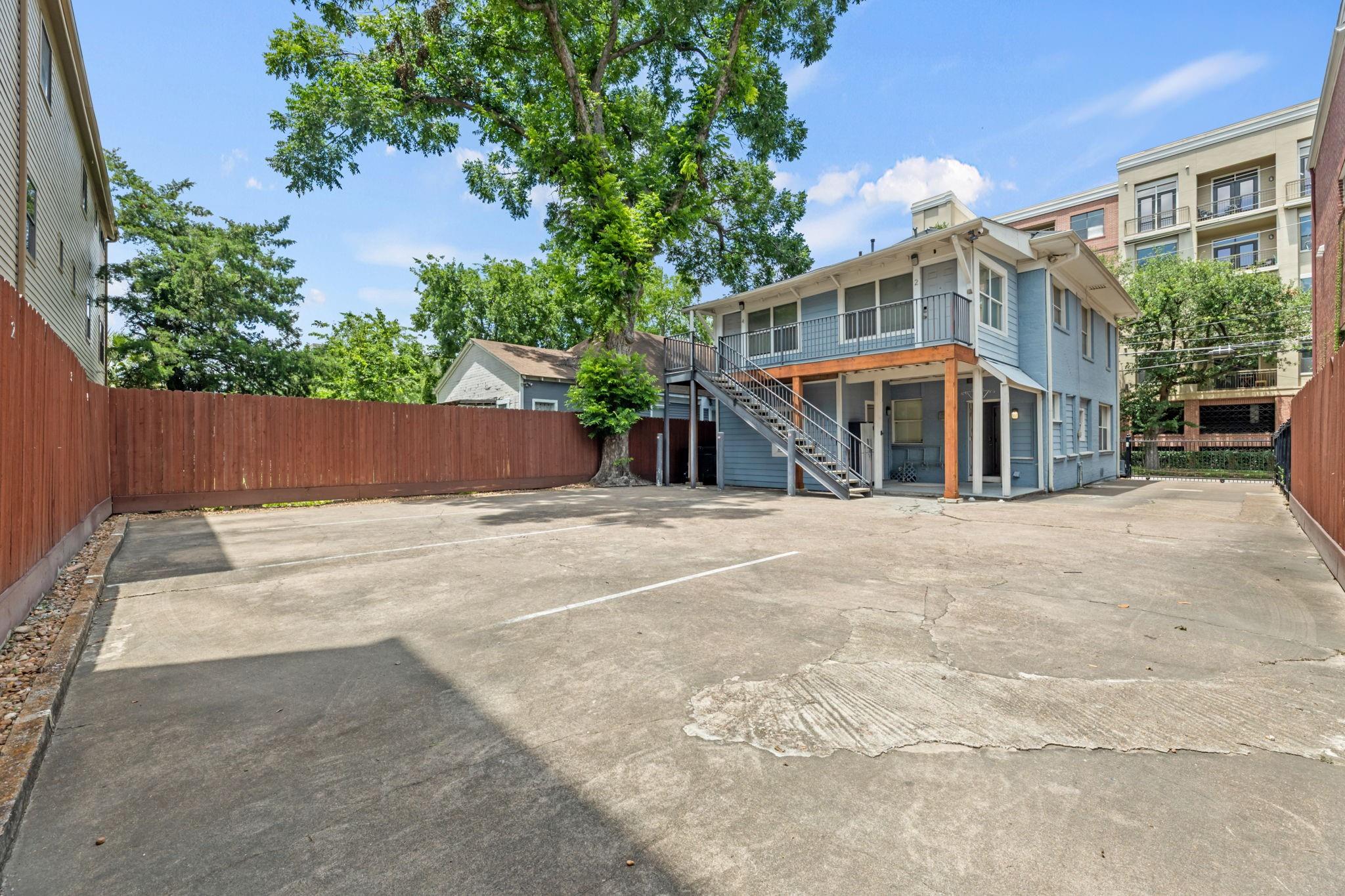 412 Drew St 3 Property Photo 23