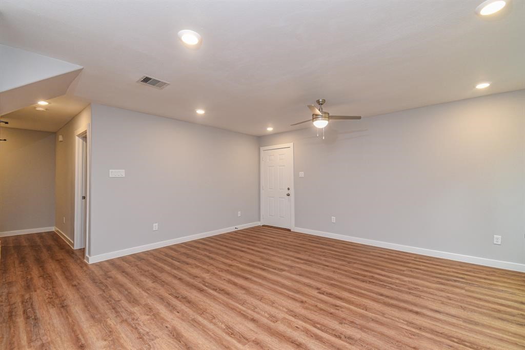 6008 Wedgefield Street A Property Photo 2