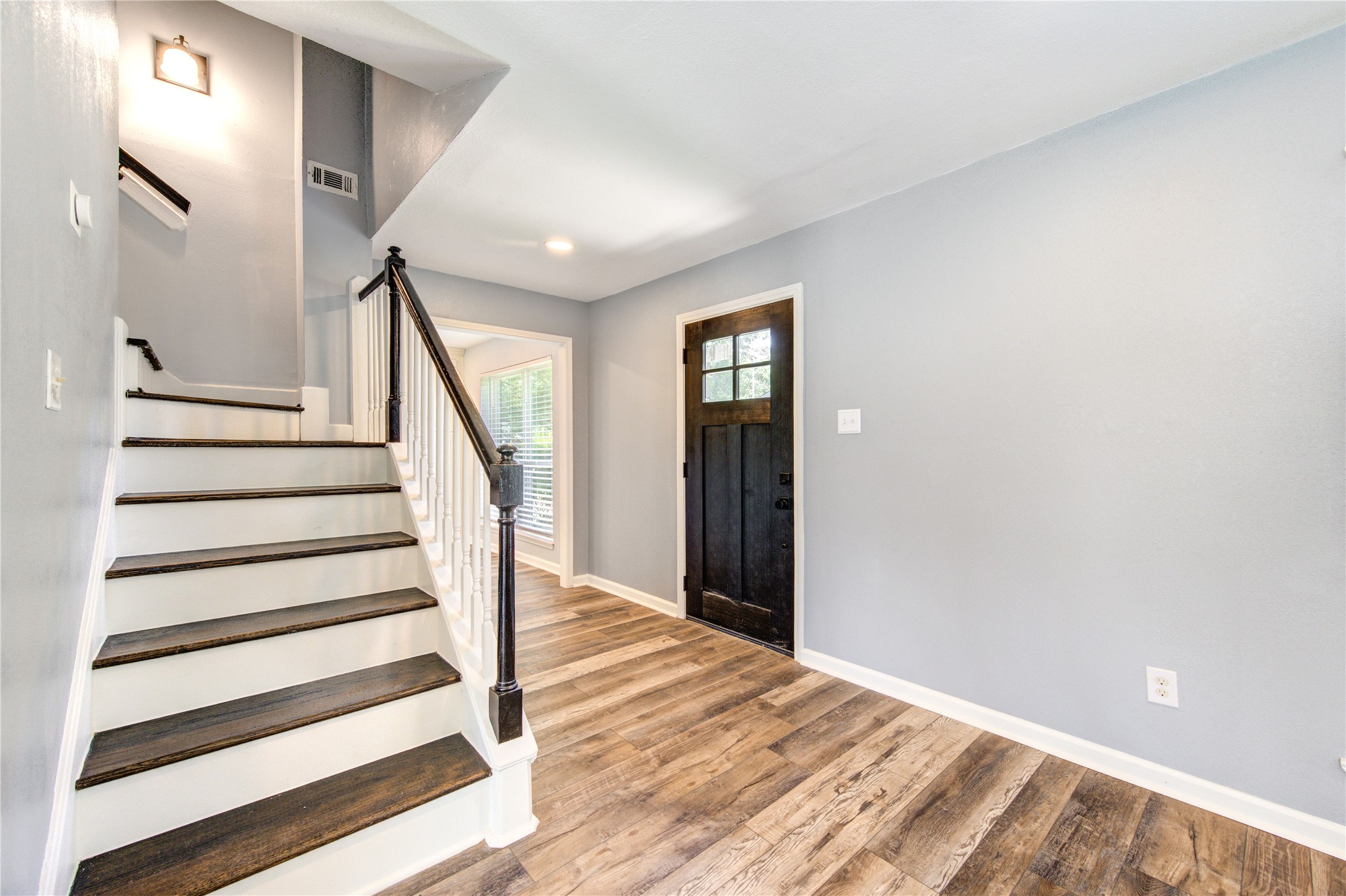 1843 Spruce Knob Drive Property Photo 4
