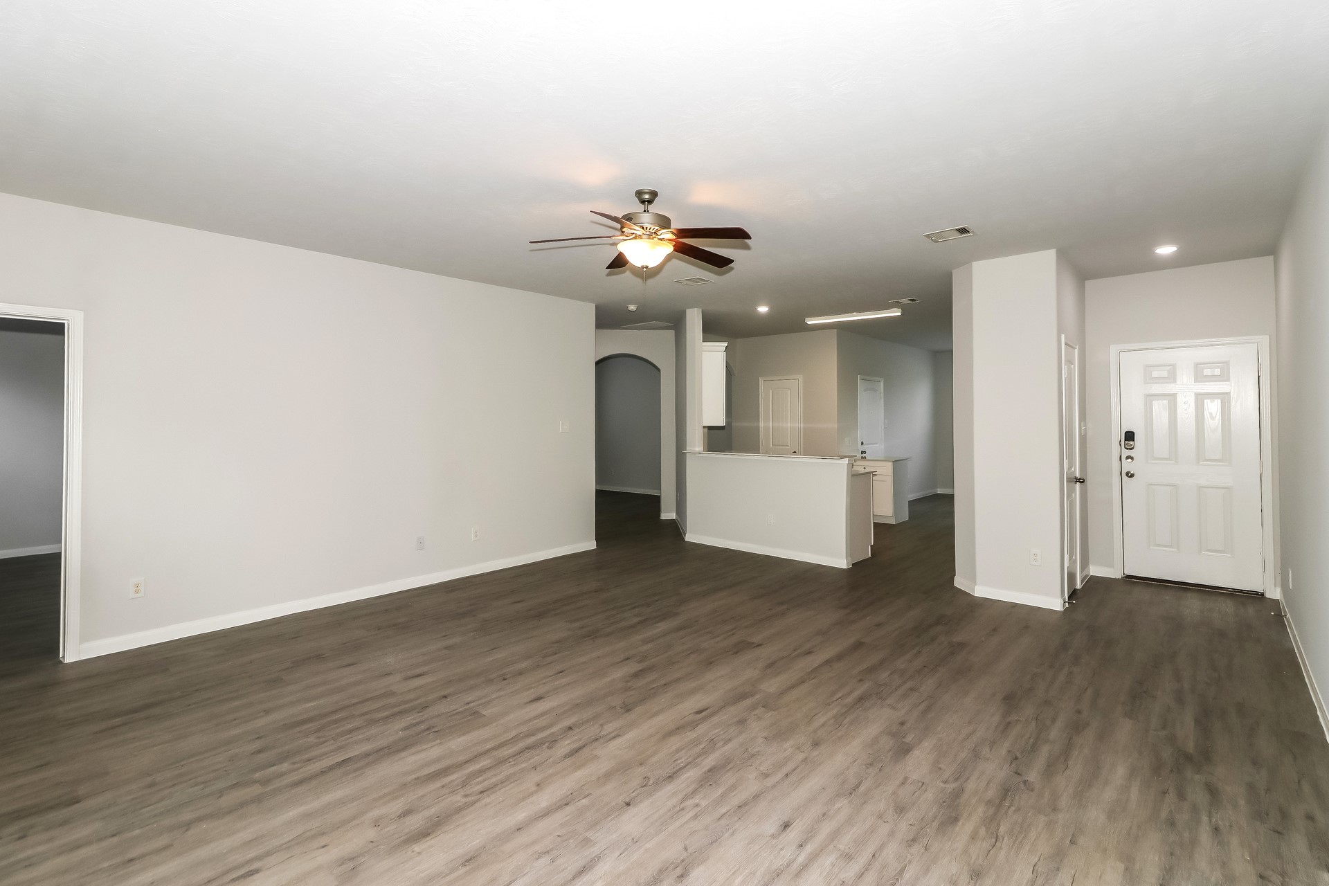 2439 Lago Mirado Way Property Photo 5