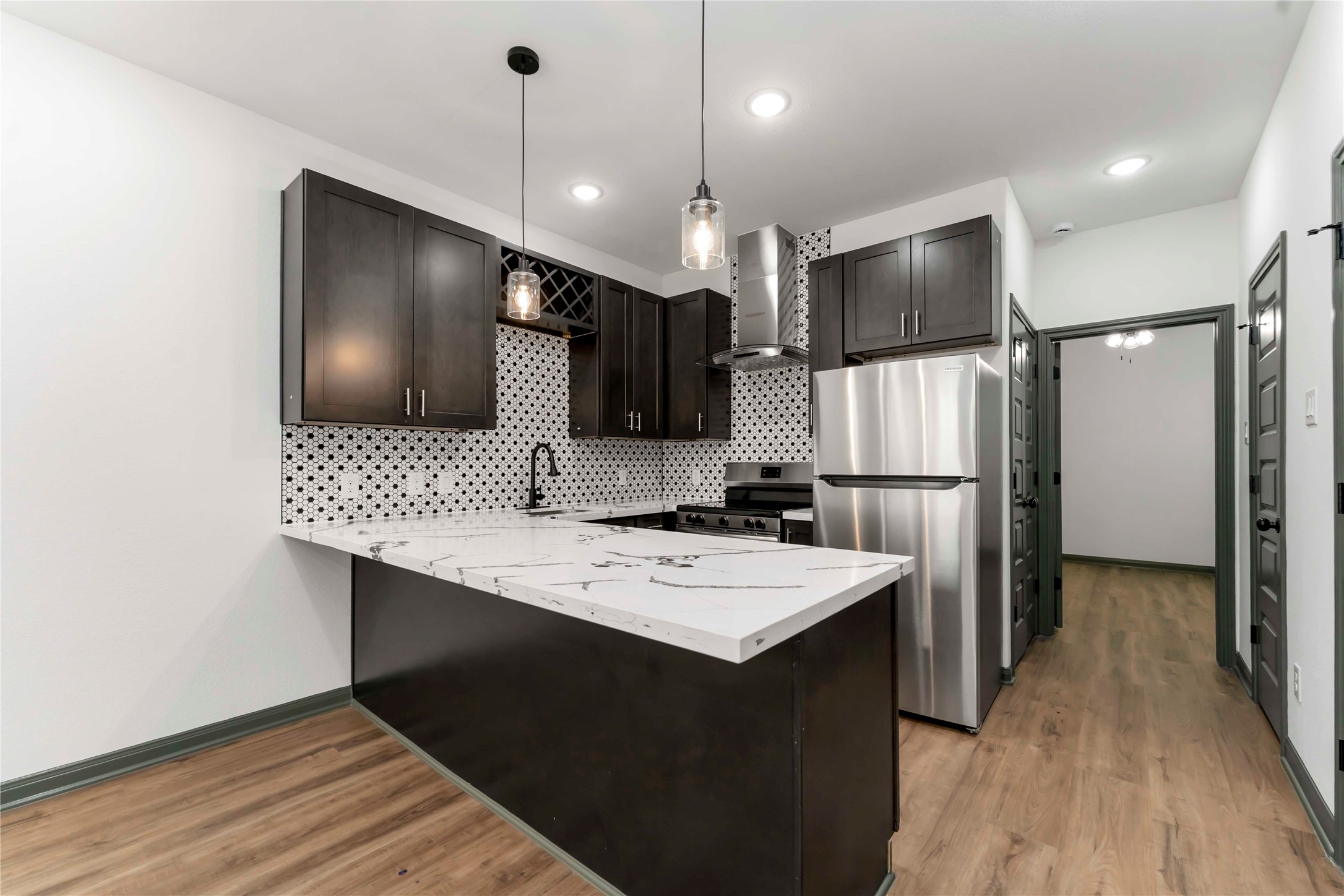 7987 Chateau Street D Property Photo 13