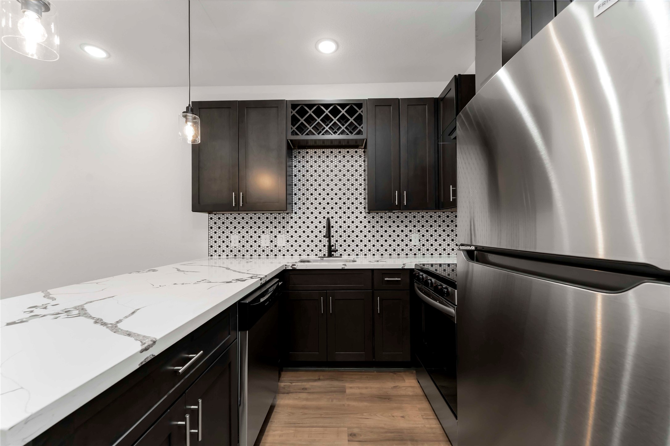 7987 Chateau Street D Property Photo 14