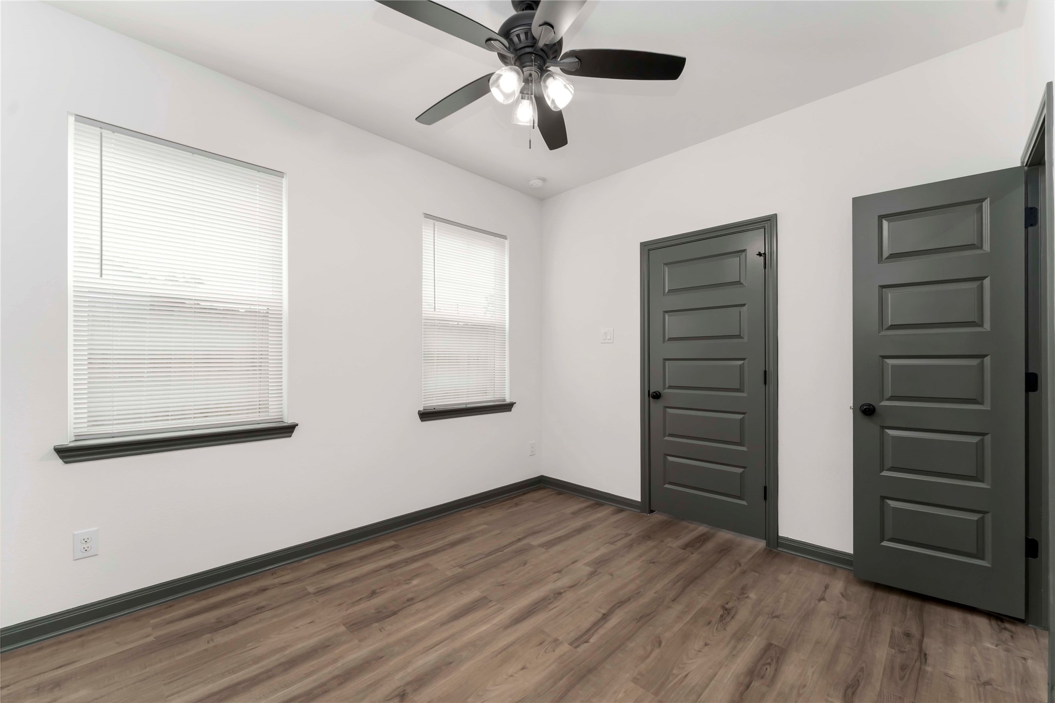 7987 Chateau Street D Property Photo 16