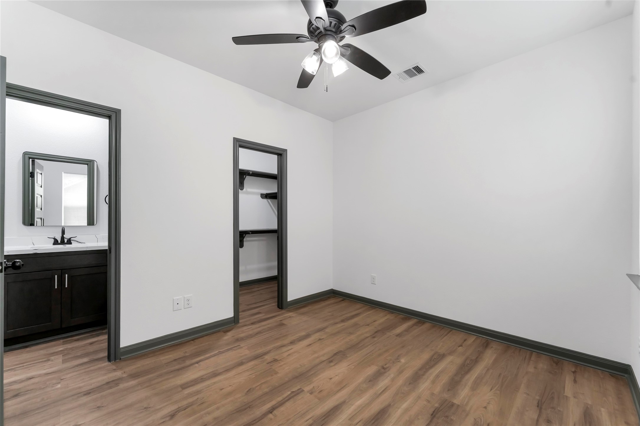 7987 Chateau Street D Property Photo 17