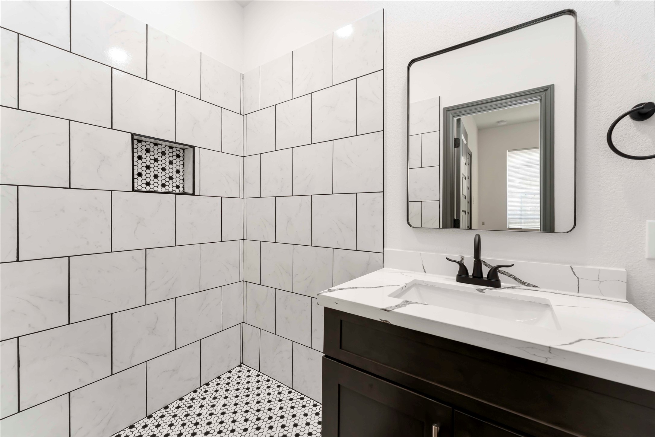 7987 Chateau Street D Property Photo 20