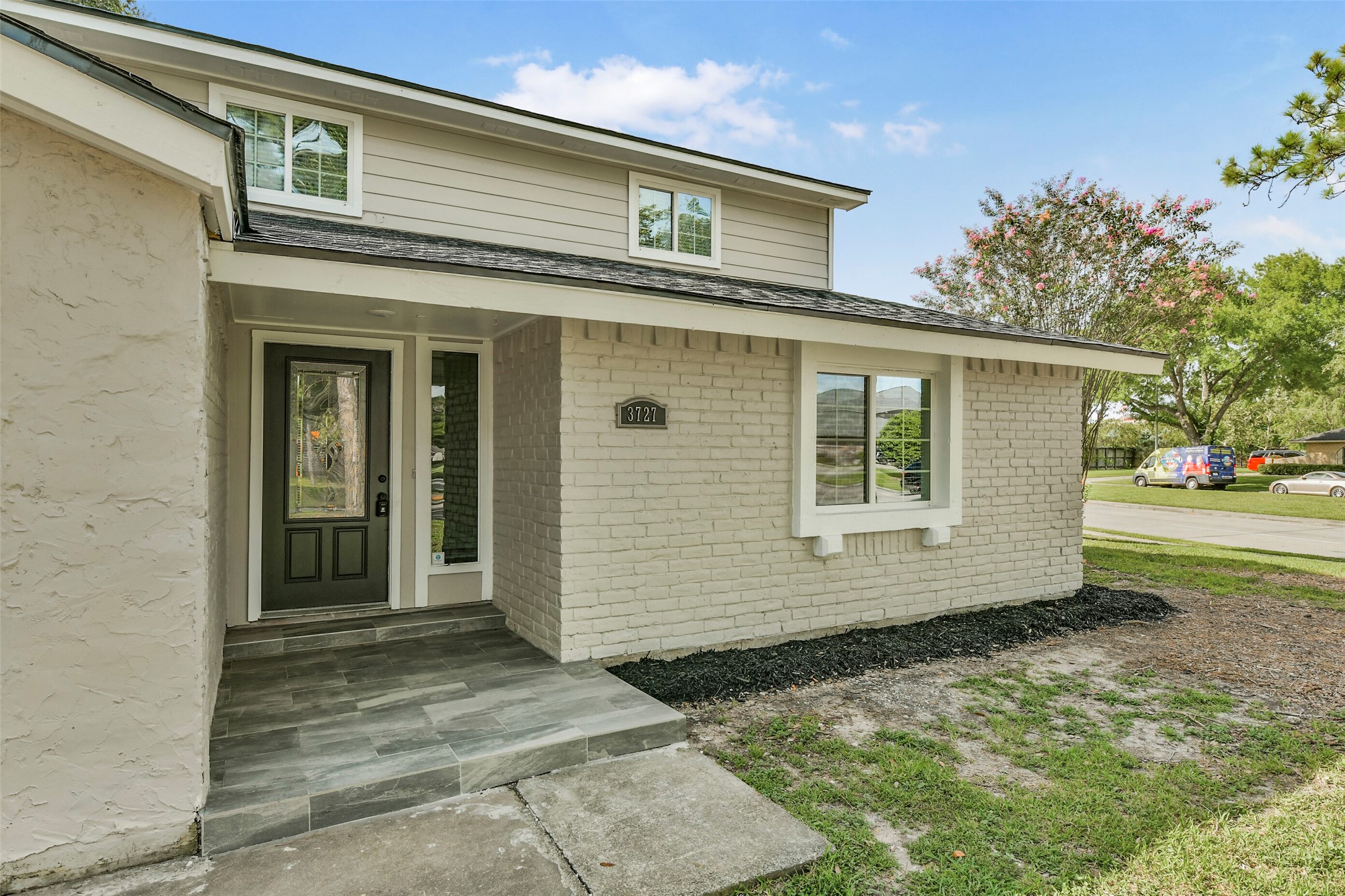 3727 Thursa Lane Property Photo 4