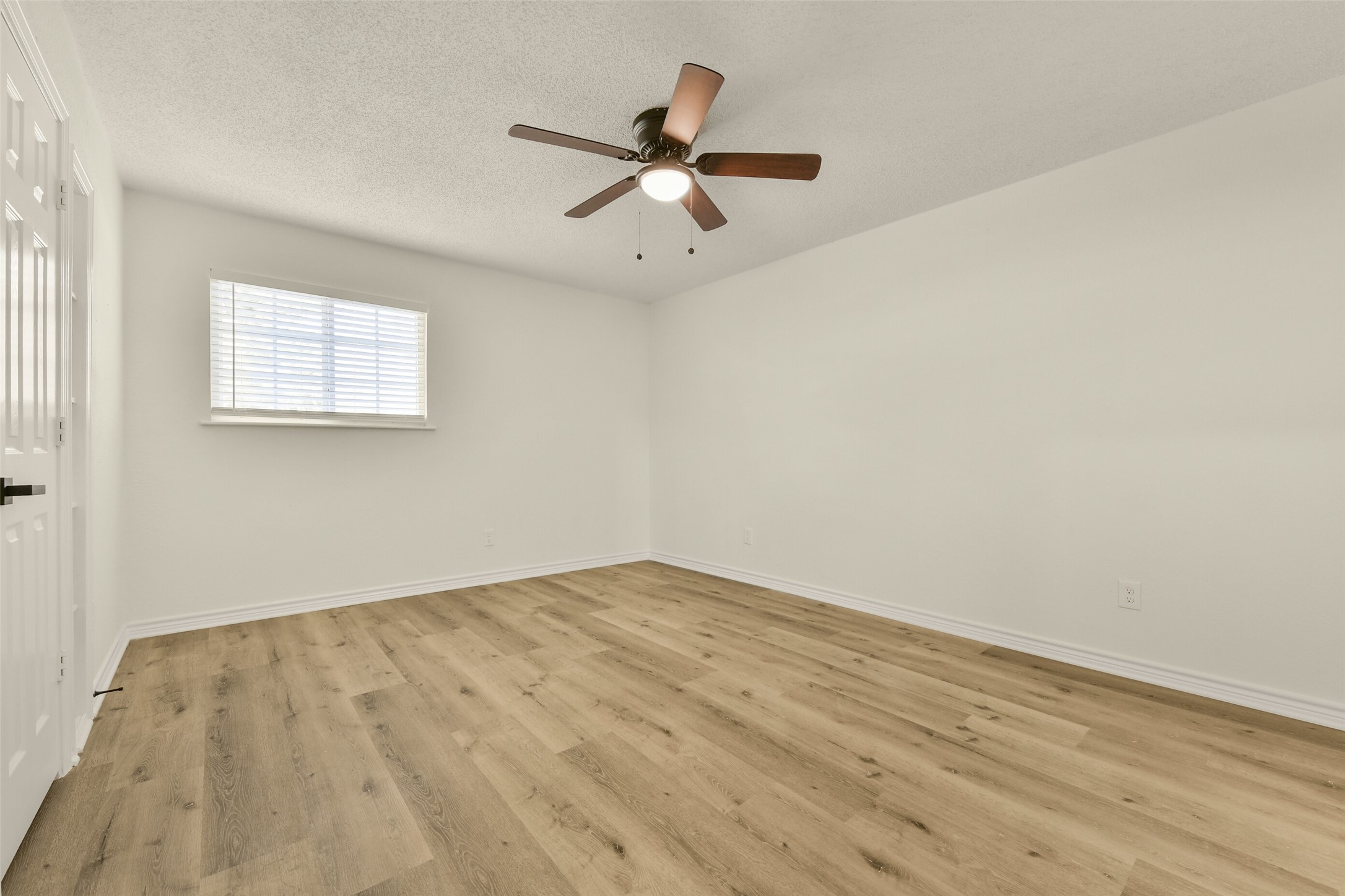3727 Thursa Lane Property Photo 13
