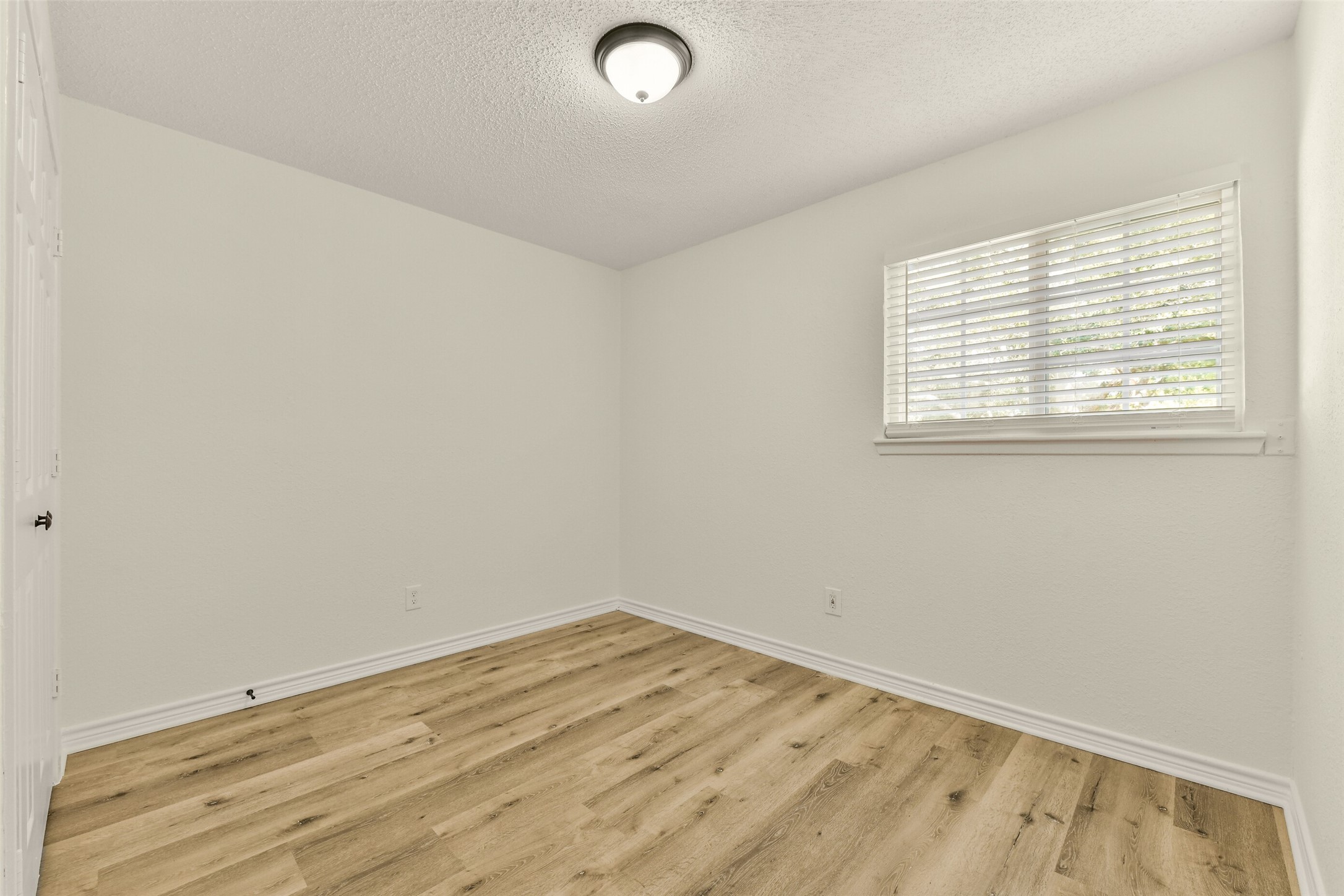 3727 Thursa Lane Property Photo 17