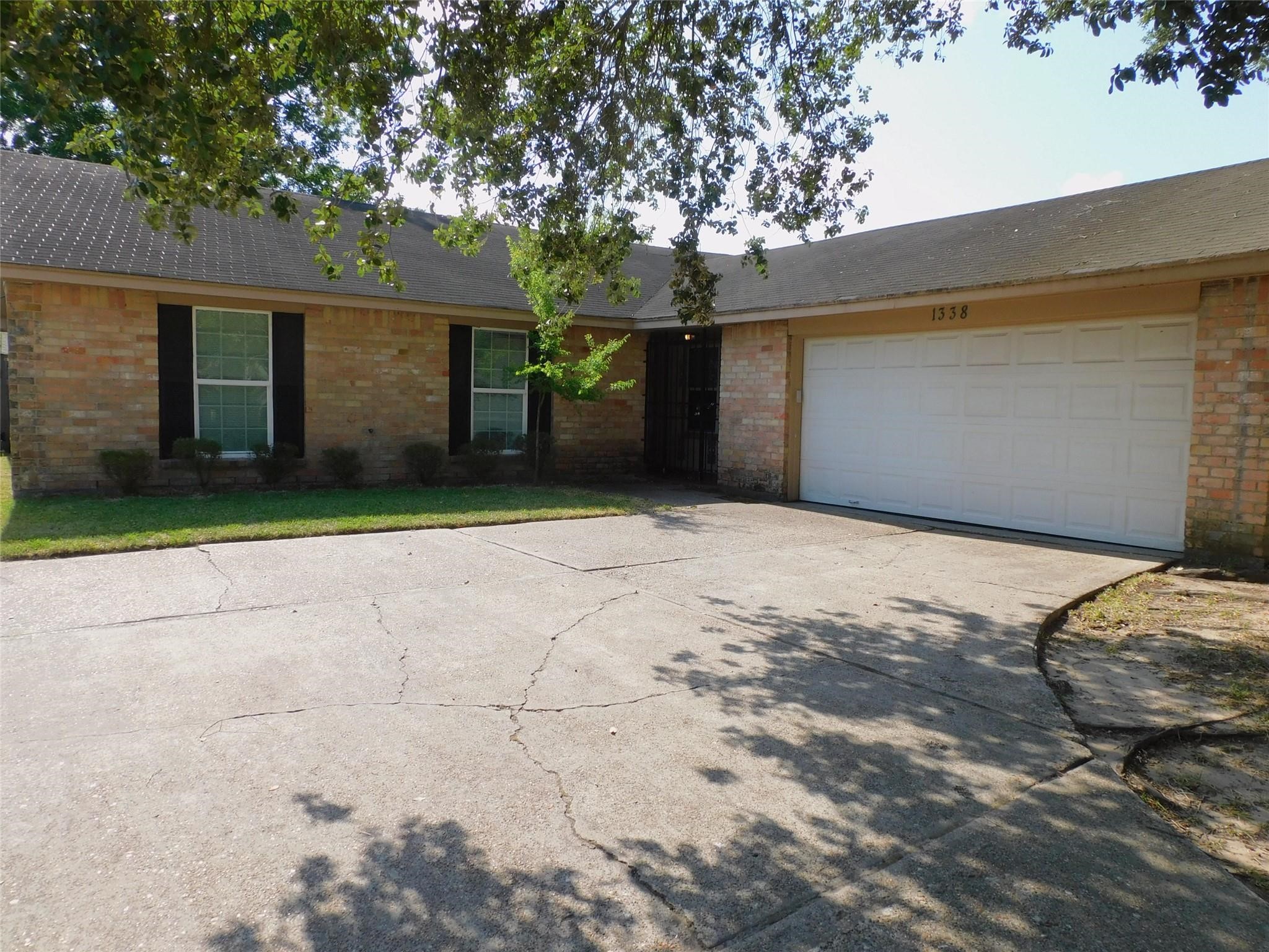 1338 Leadenhall Circle Property Photo 3