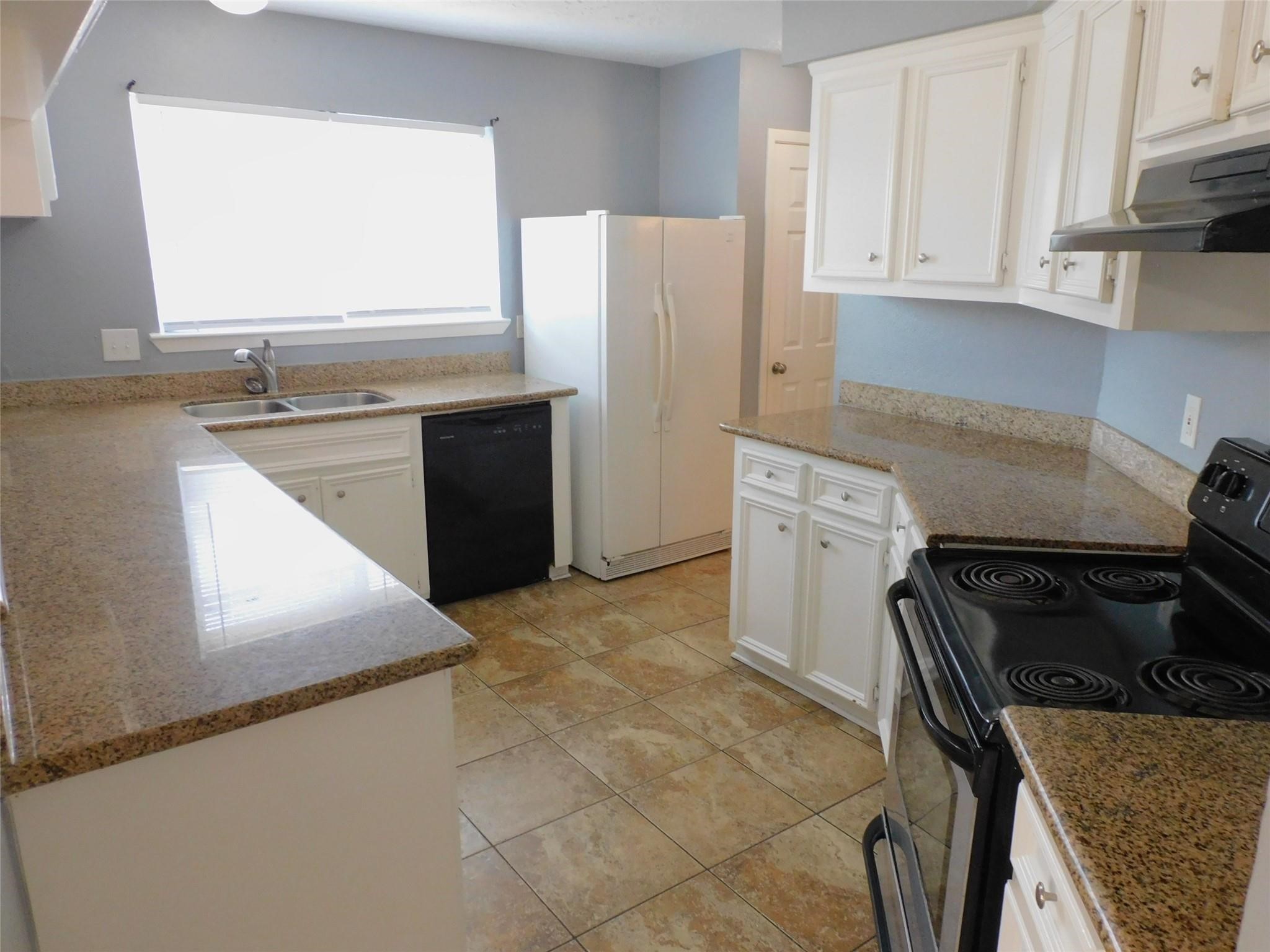 1338 Leadenhall Circle Property Photo 5