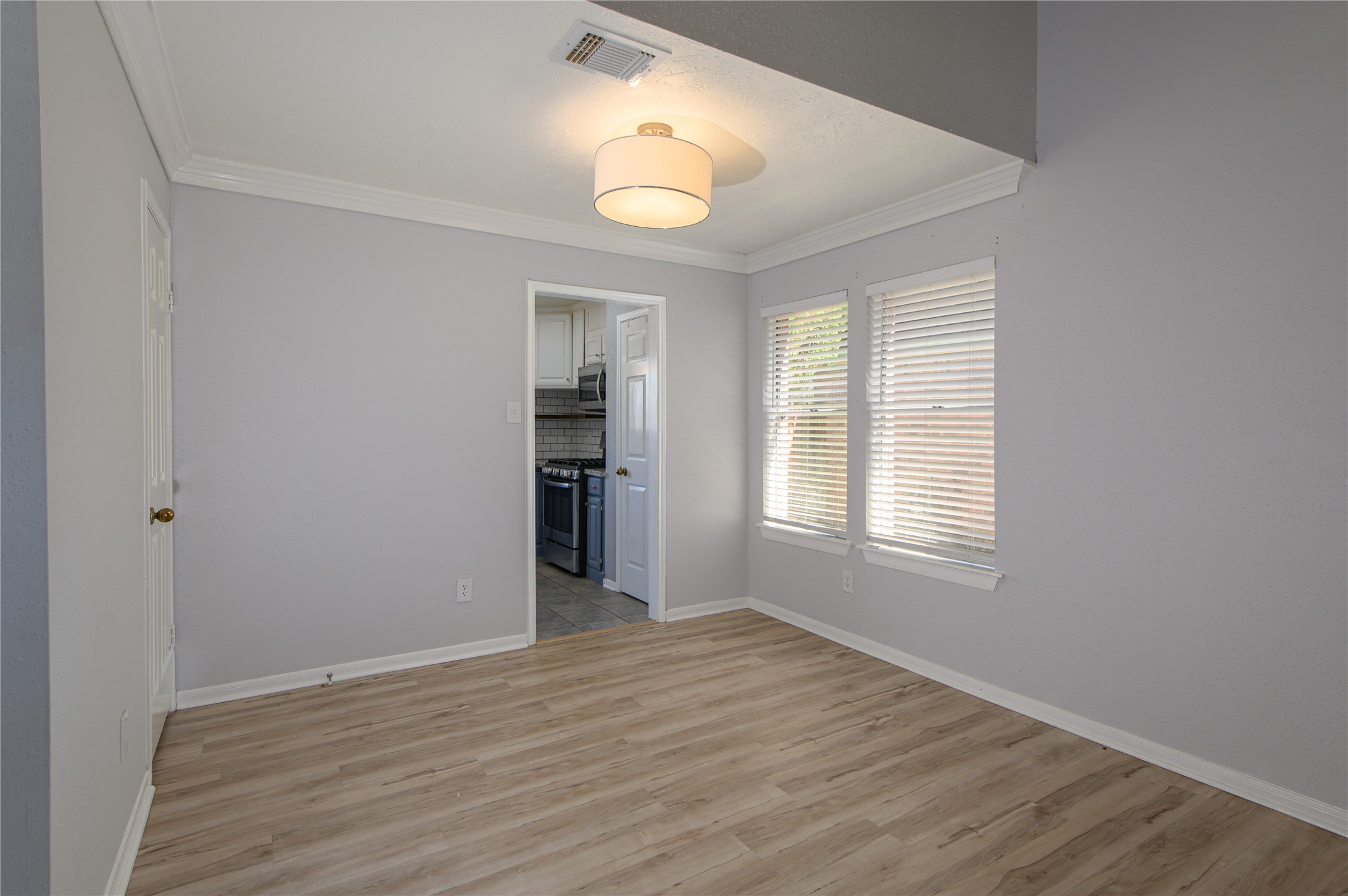 14831 Saint Cloud Drive Property Photo 4