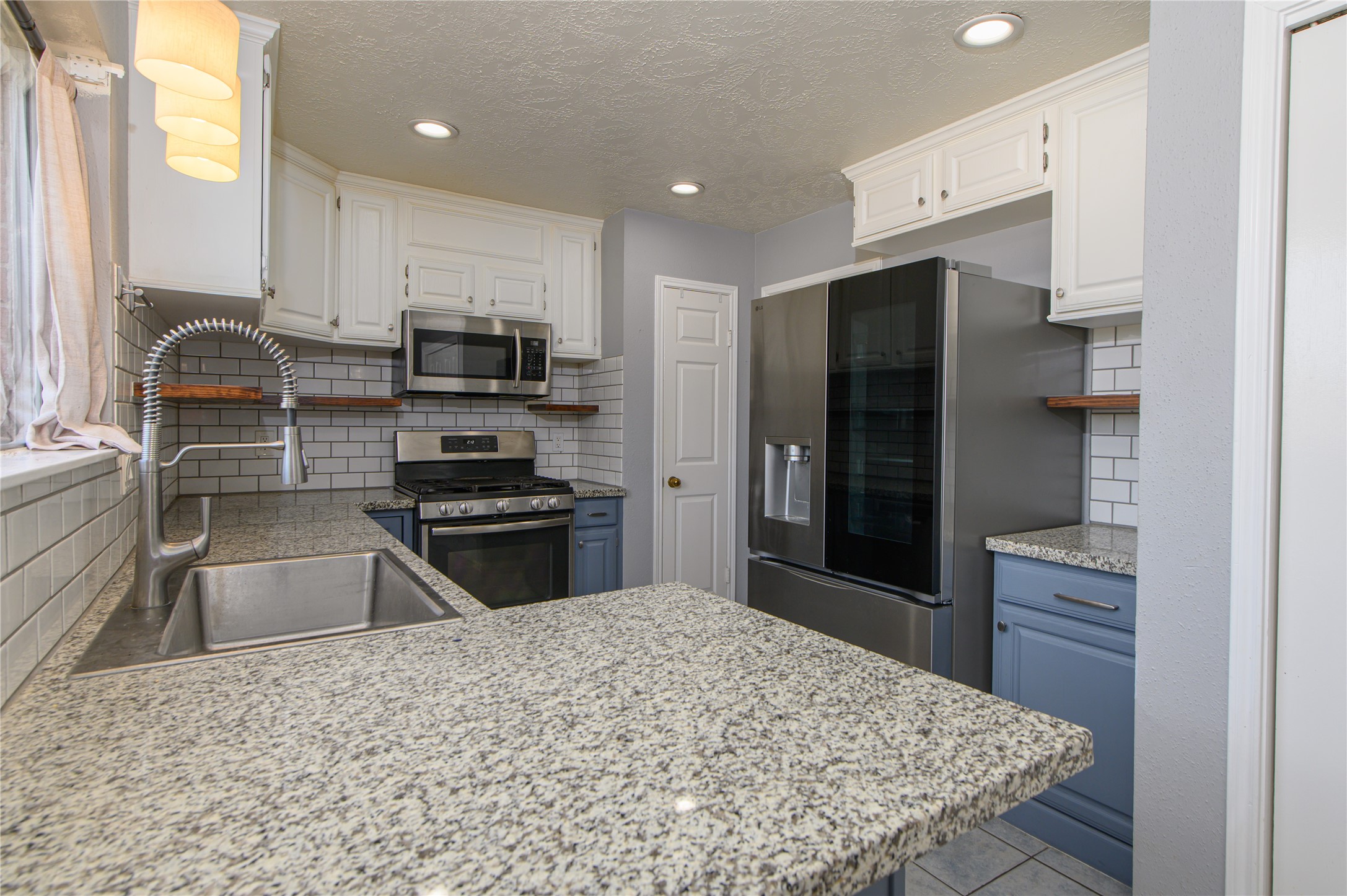 14831 Saint Cloud Drive Property Photo 8