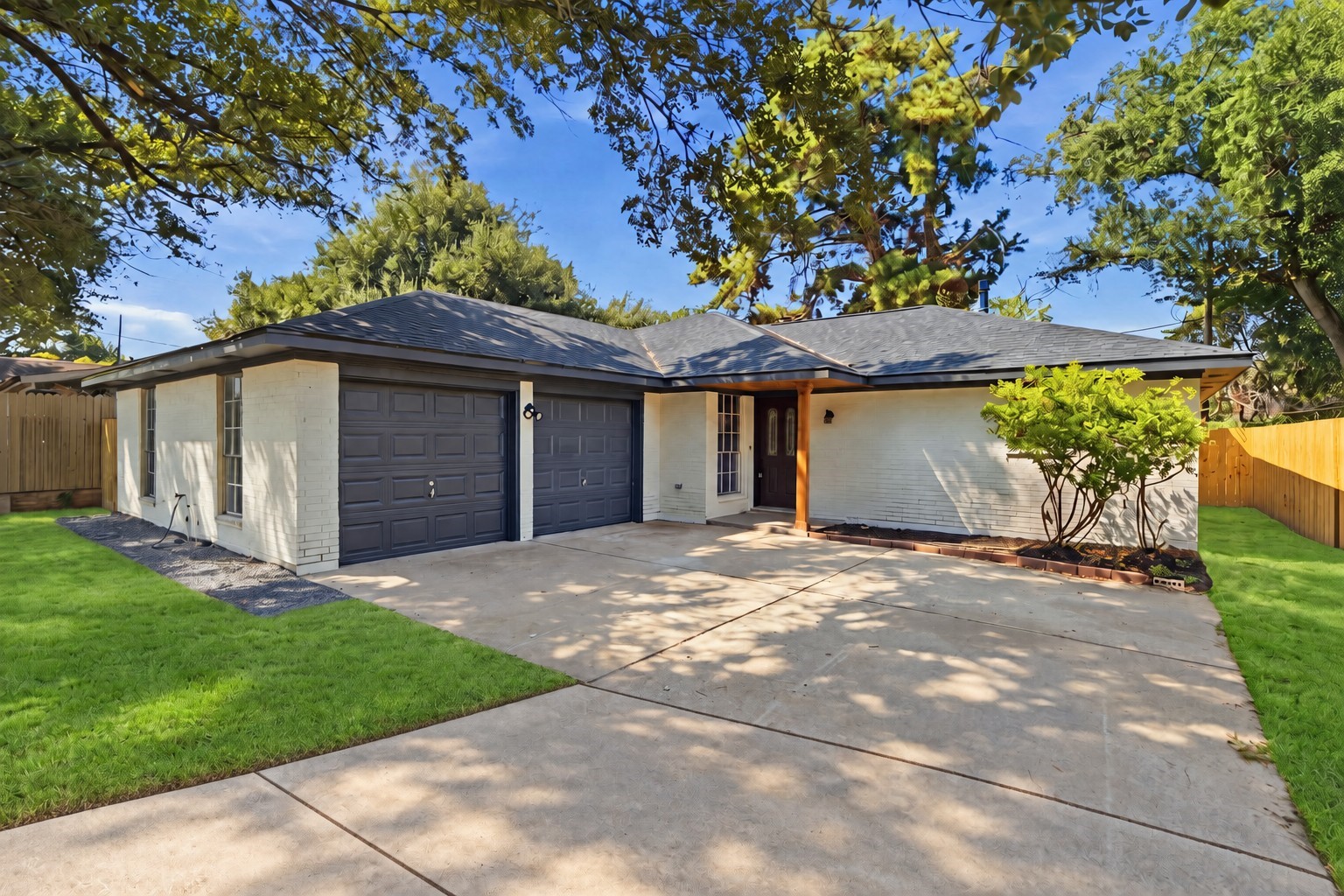 2413 Shadowdale Drive Property Photo 1