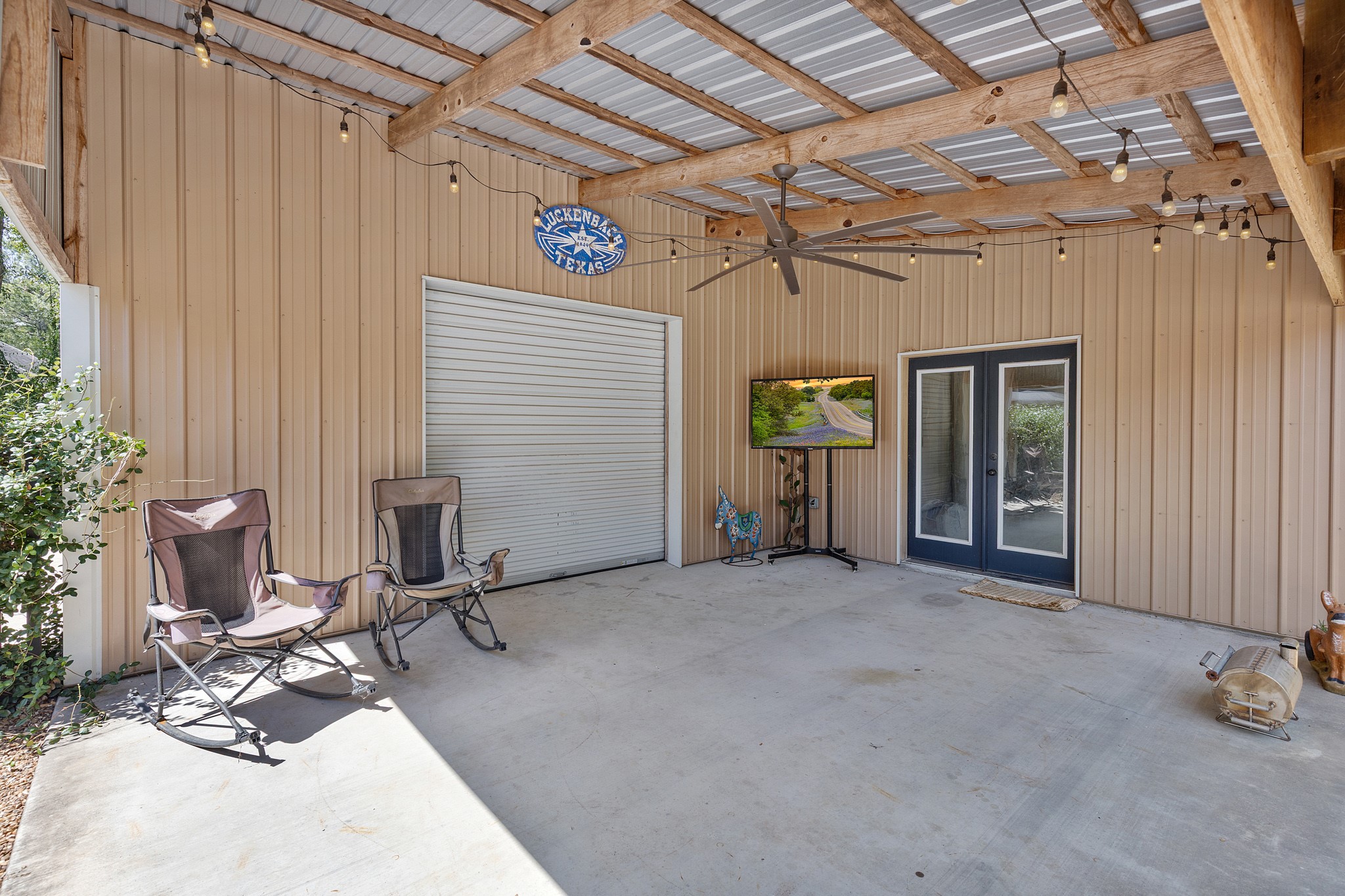 27807 Live Oak View Court Property Photo 9