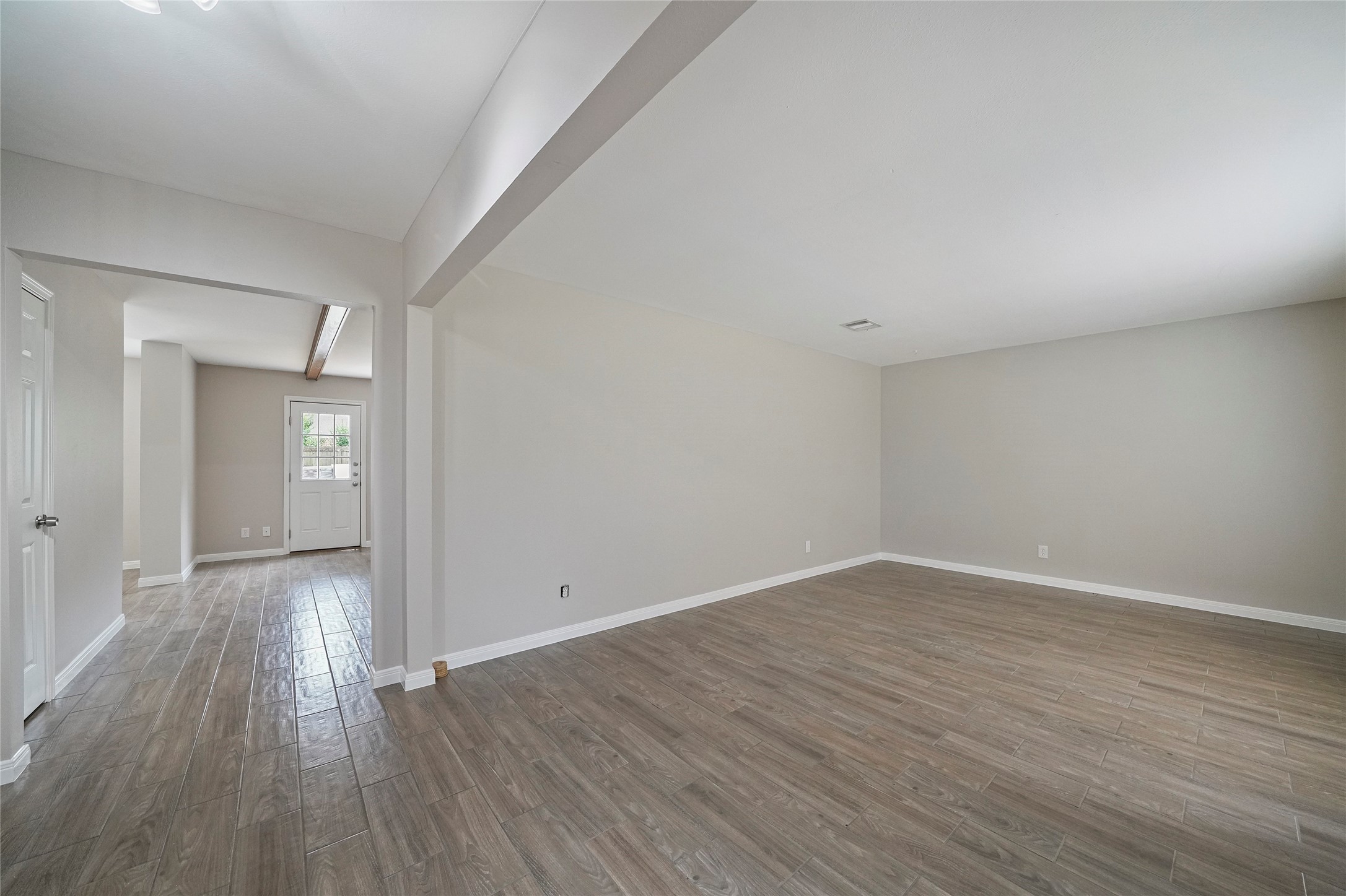 643 Ames Street Property Photo 3