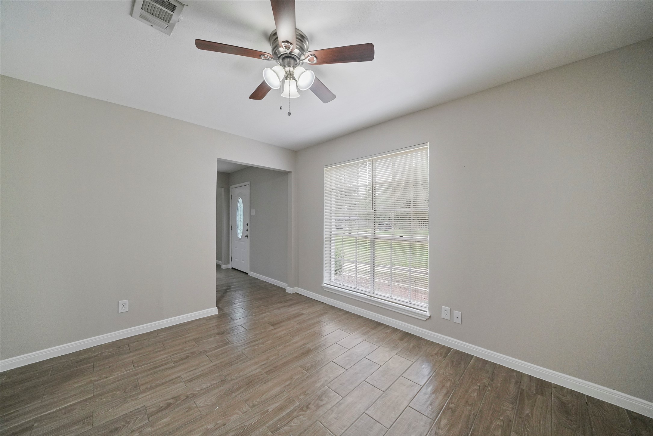 643 Ames Street Property Photo 10