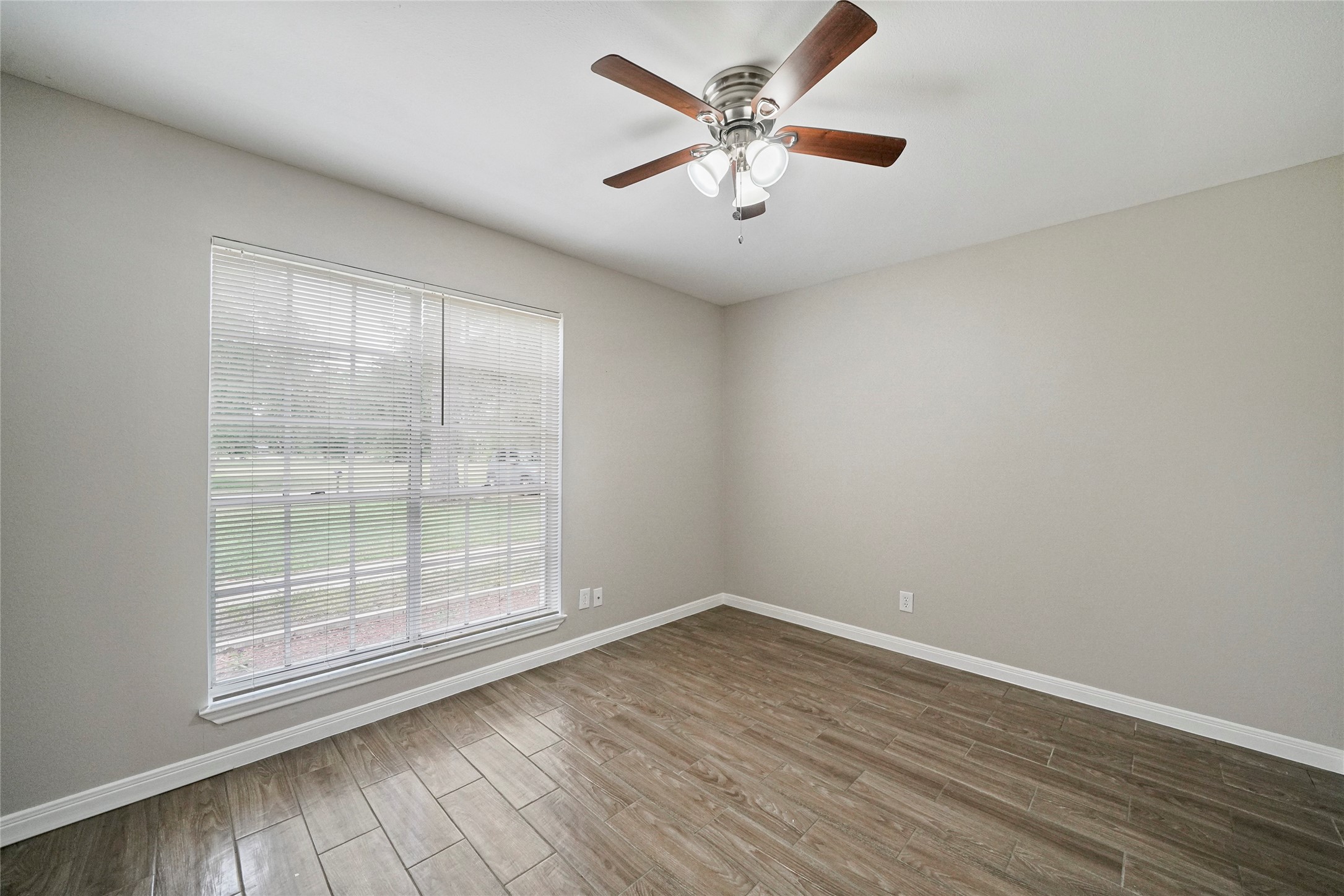 643 Ames Street Property Photo 11