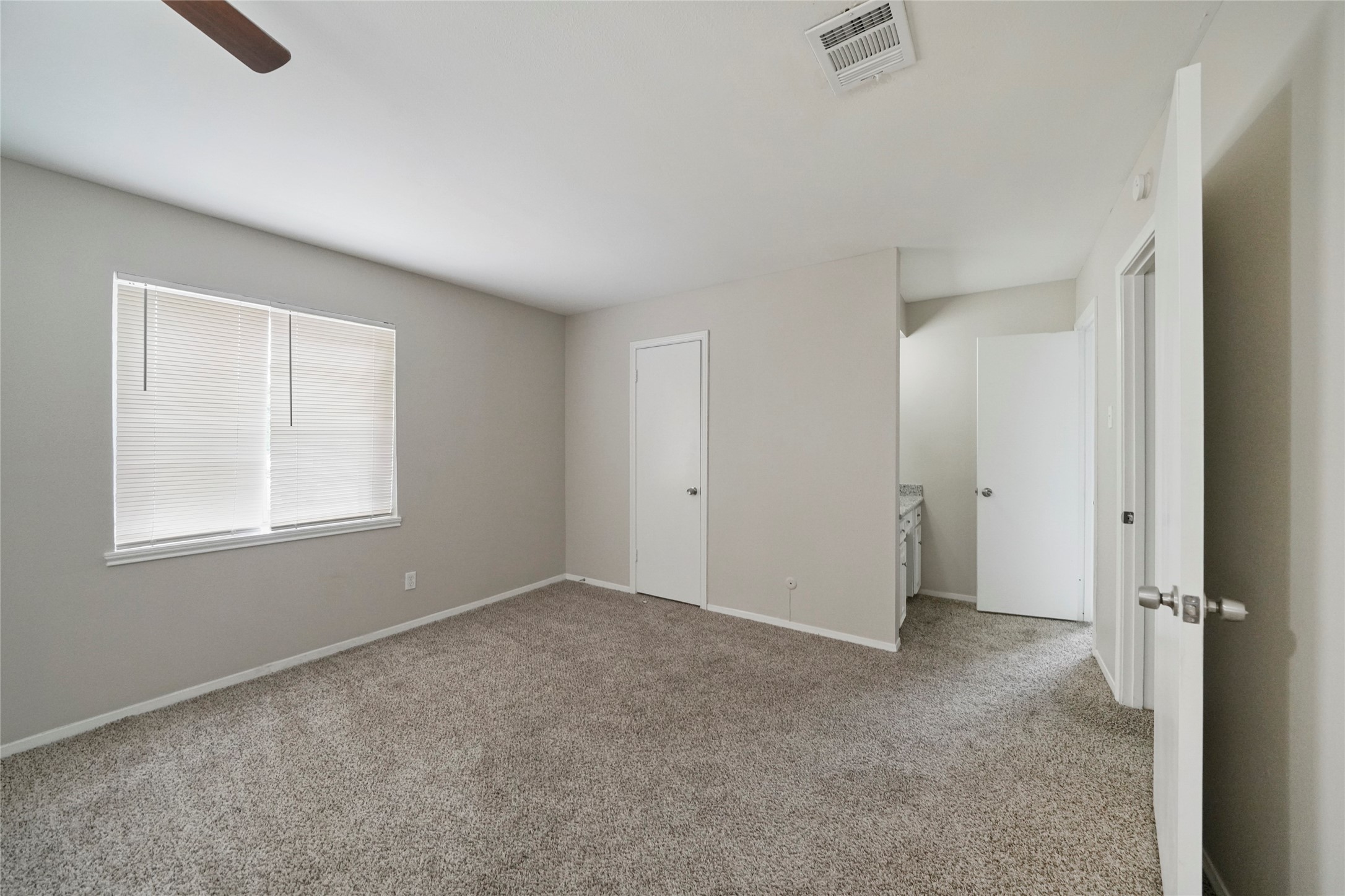 643 Ames Street Property Photo 23