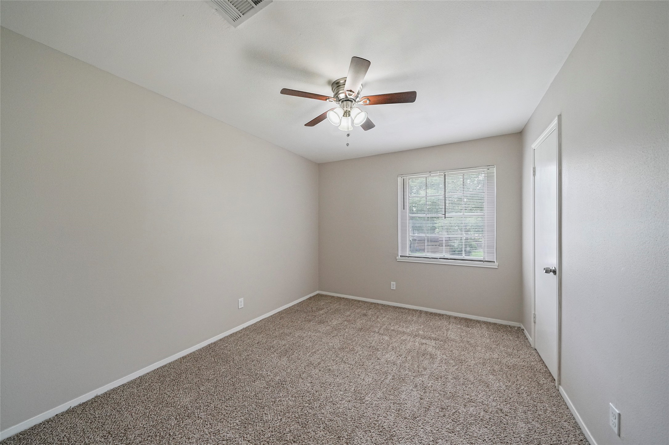 643 Ames Street Property Photo 26