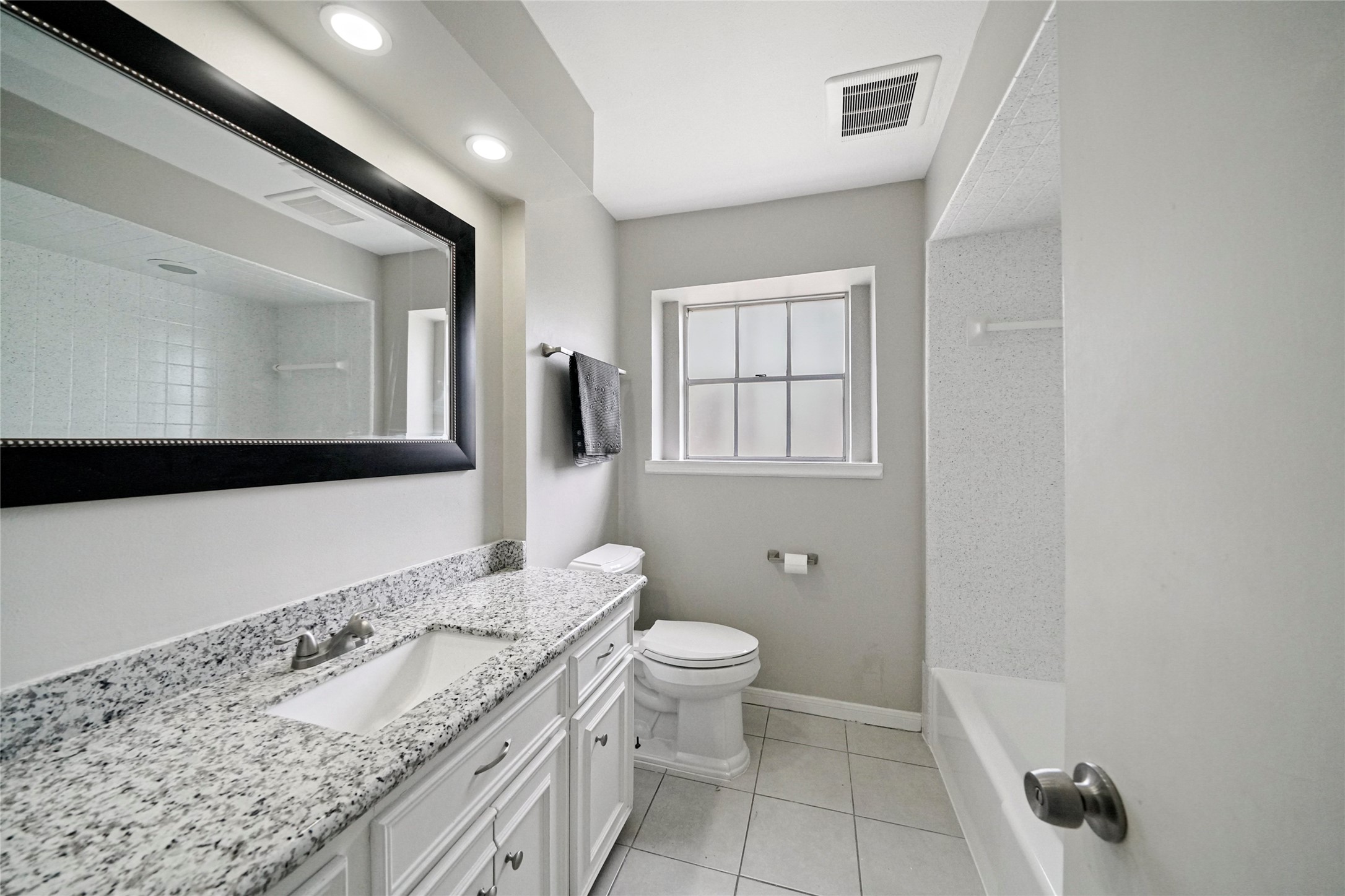 643 Ames Street Property Photo 27