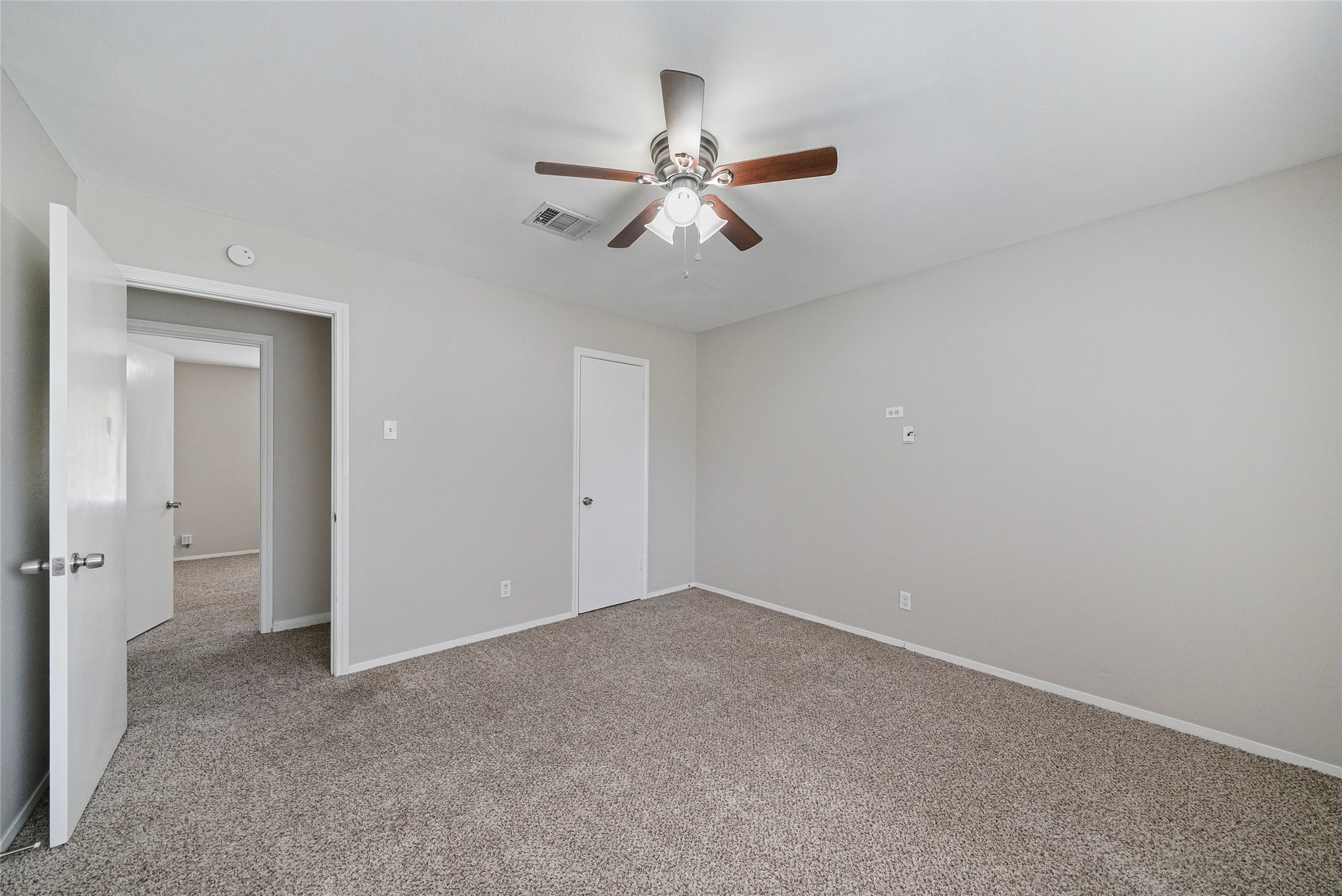 643 Ames Street Property Photo 29