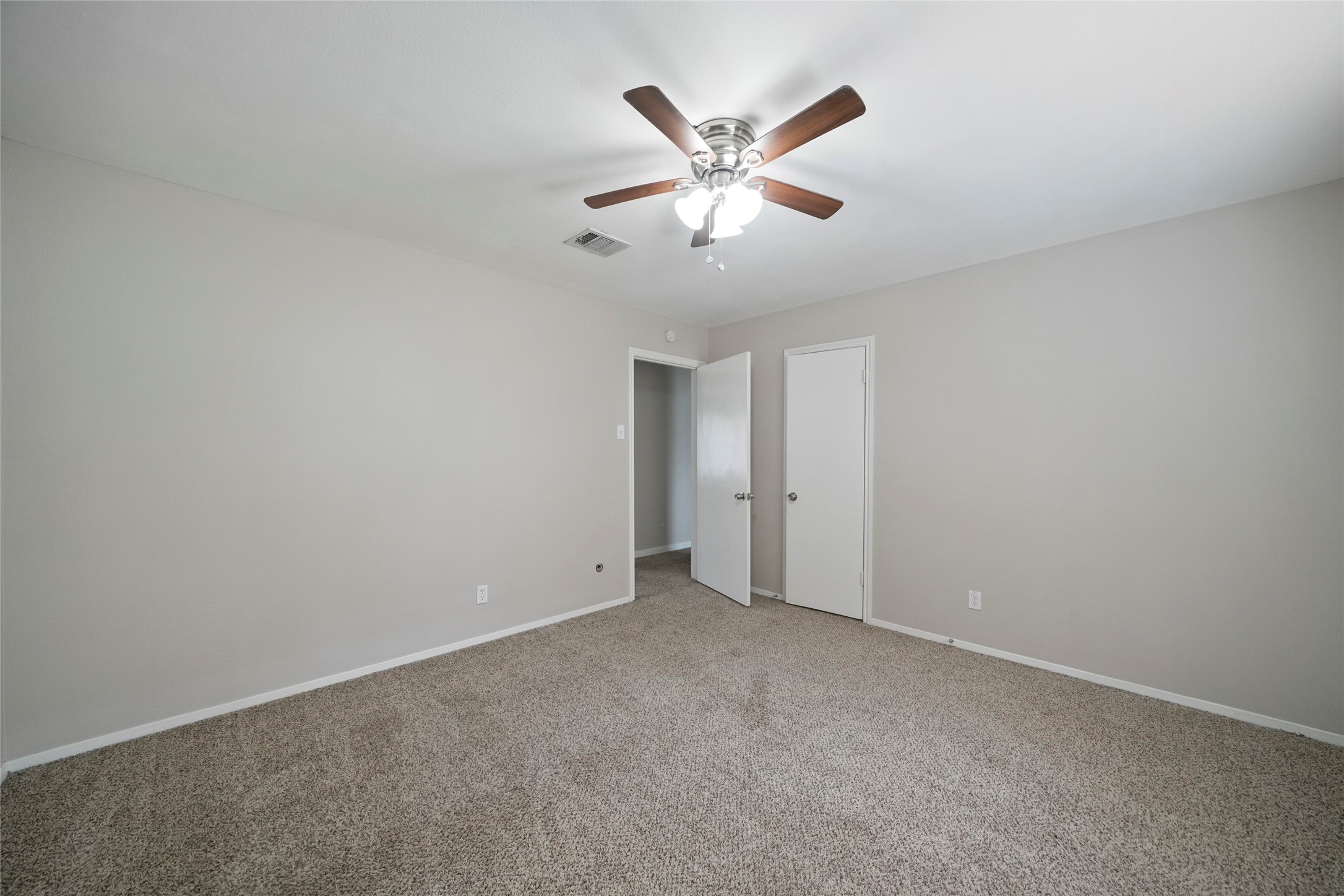 643 Ames Street Property Photo 31