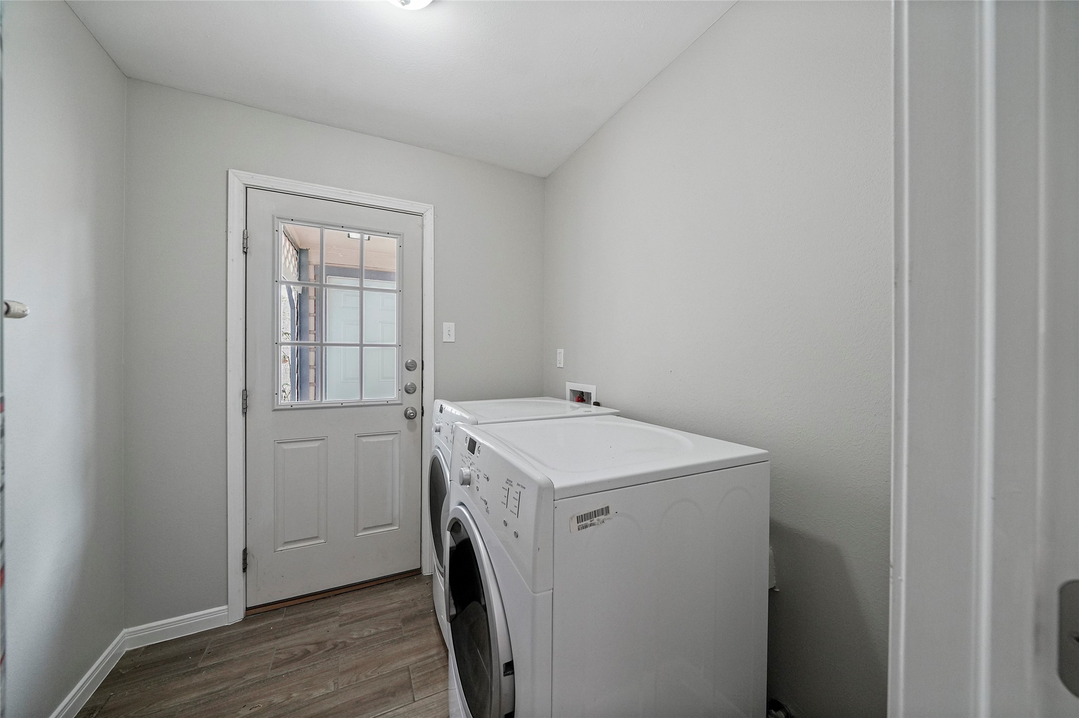 643 Ames Street Property Photo 32