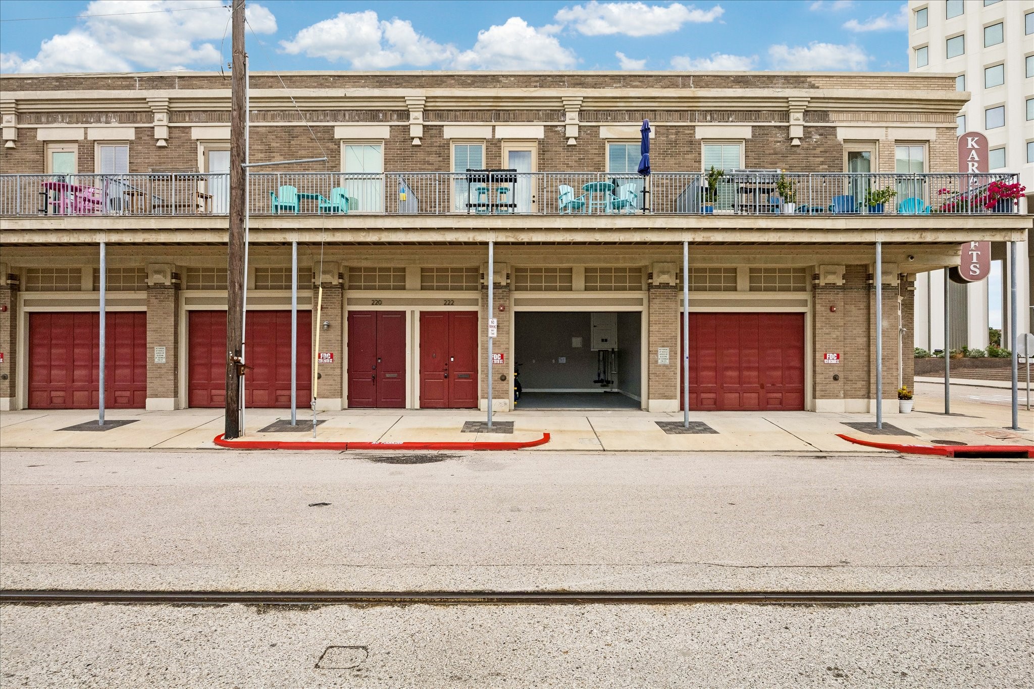 222 20th Street Property Photo 6
