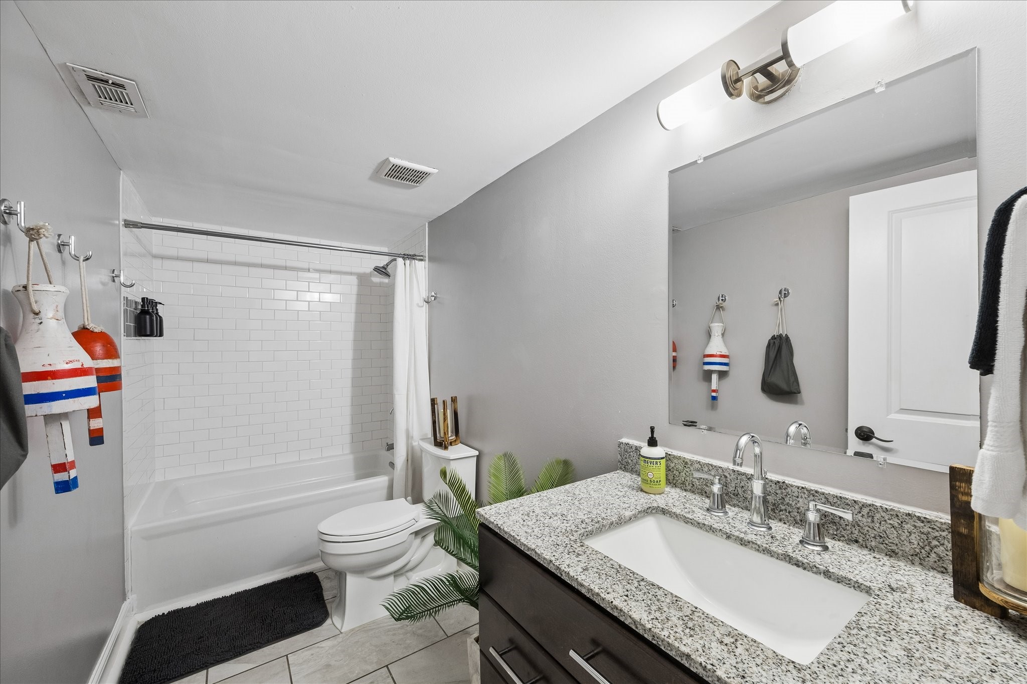 222 20th Street Property Photo 10