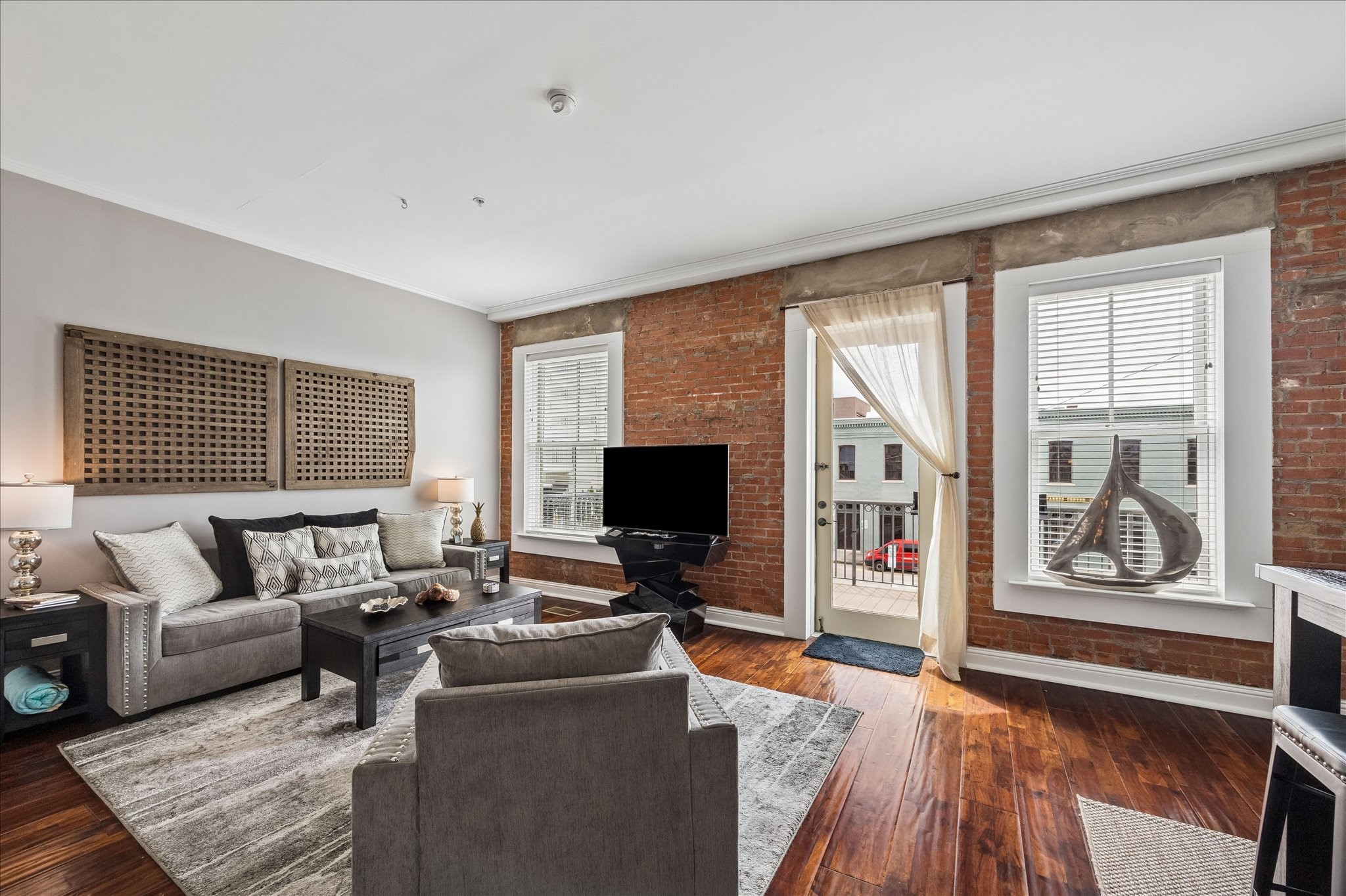 222 20th Street Property Photo 18