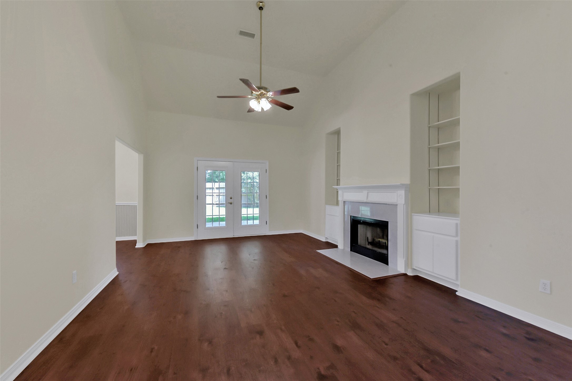 406 Caesars Circle Property Photo 7