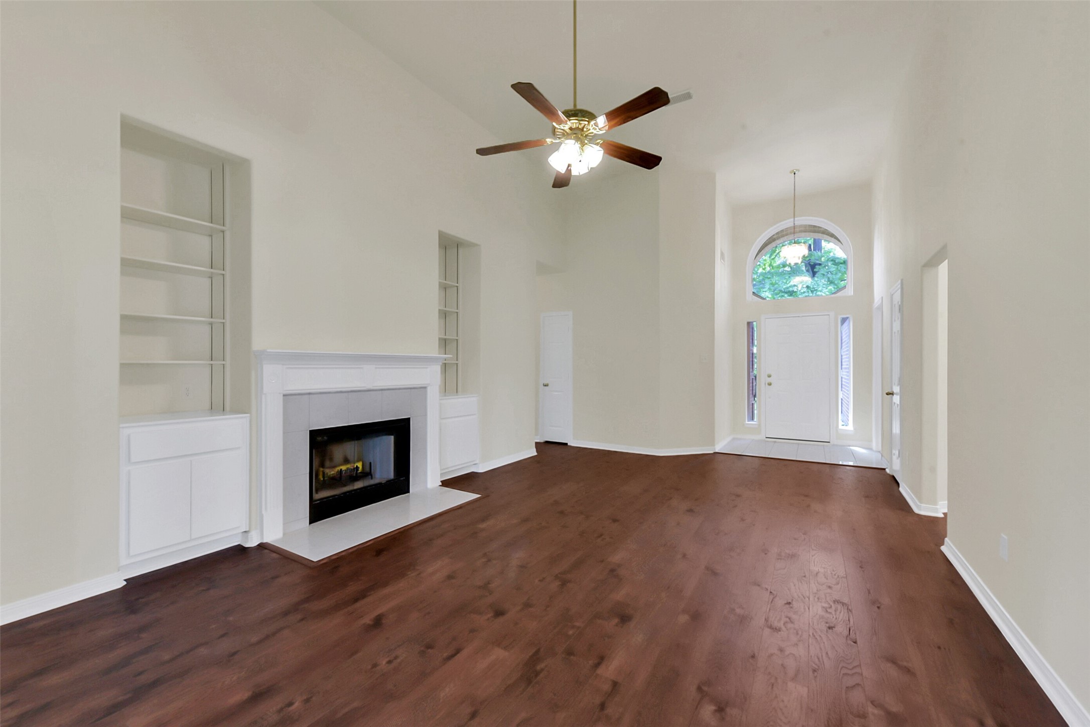 406 Caesars Circle Property Photo 8