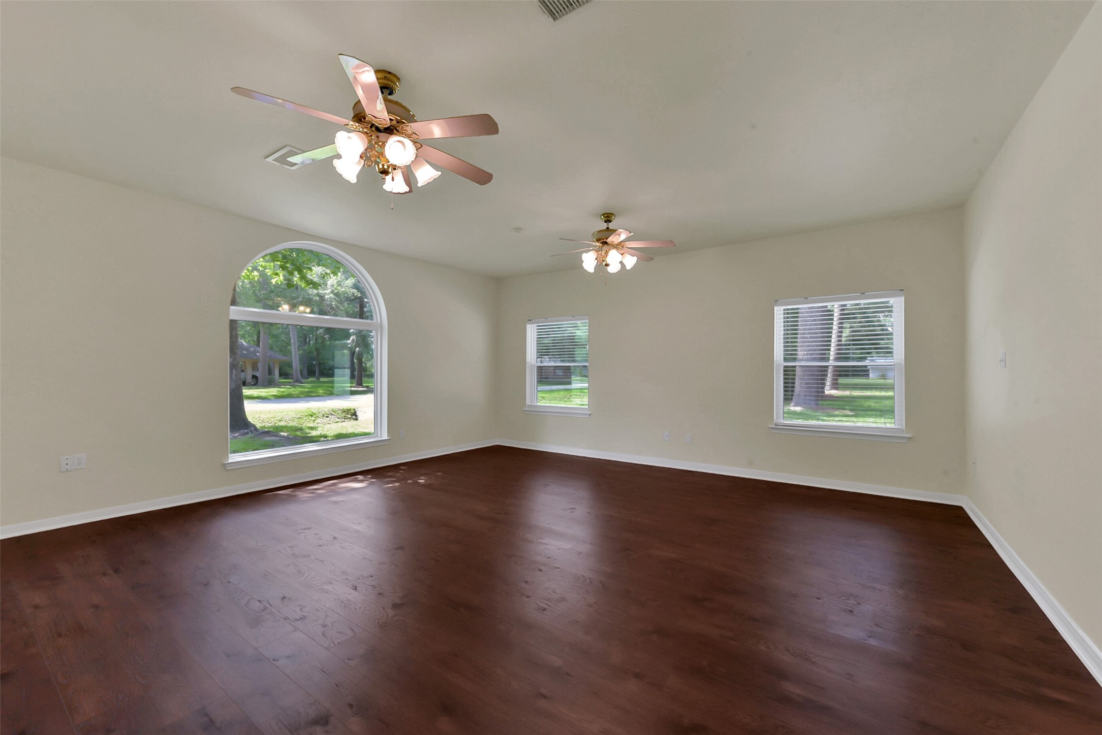 406 Caesars Circle Property Photo 11