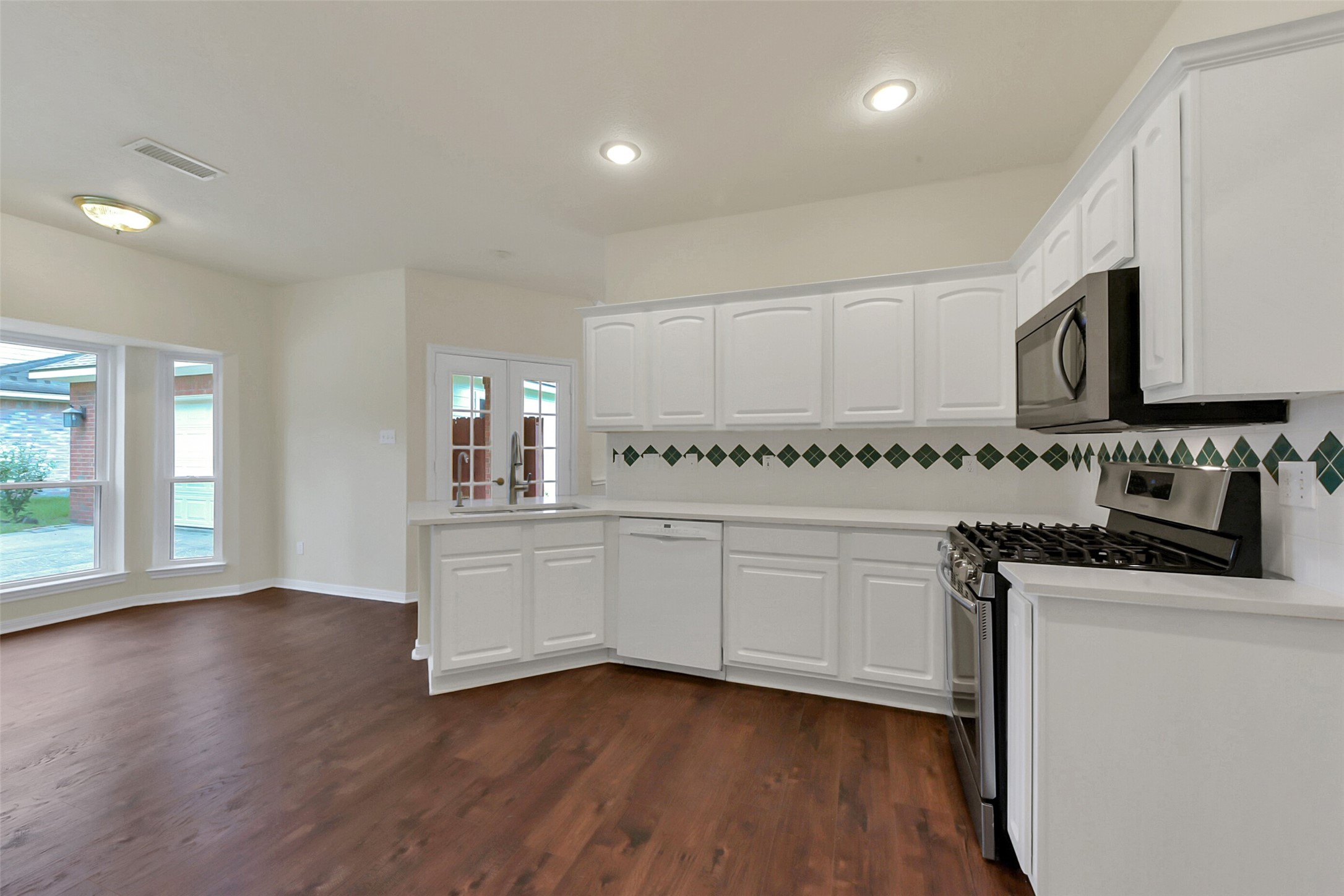 406 Caesars Circle Property Photo 13