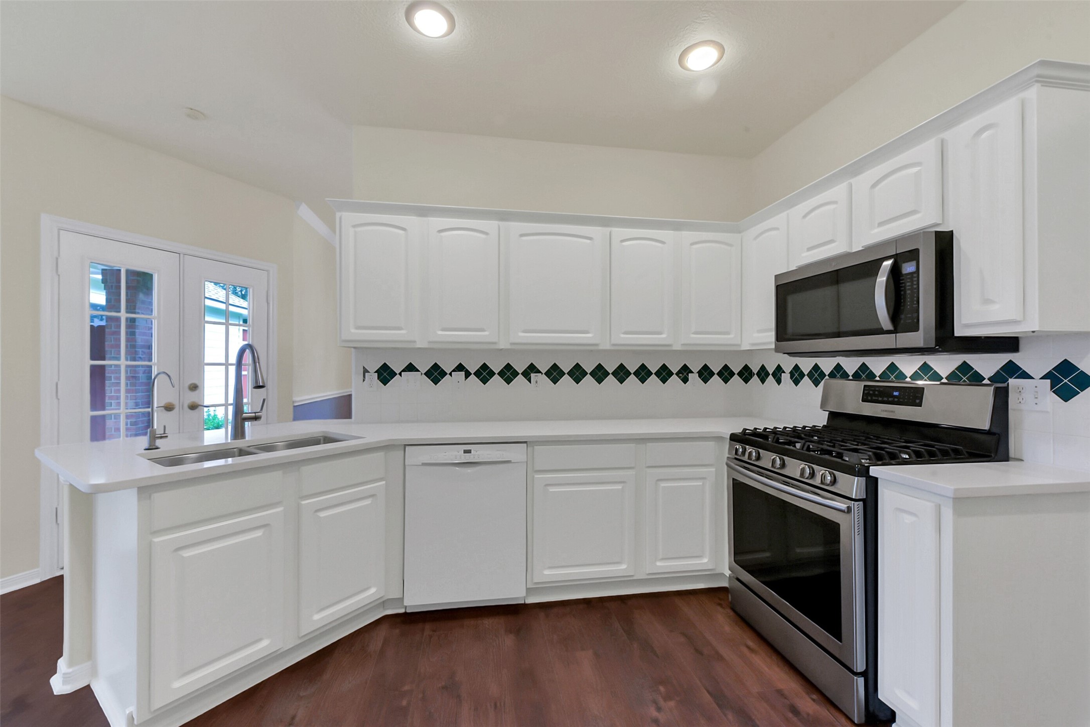 406 Caesars Circle Property Photo 16