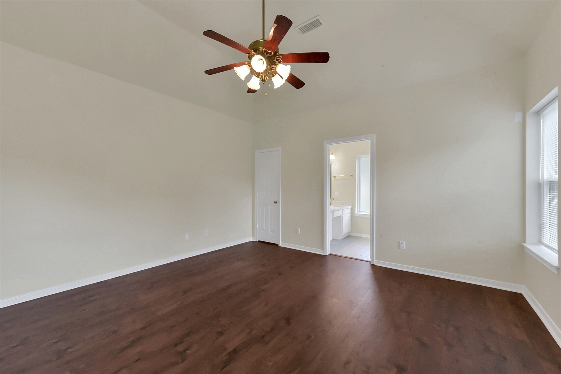 406 Caesars Circle Property Photo 25