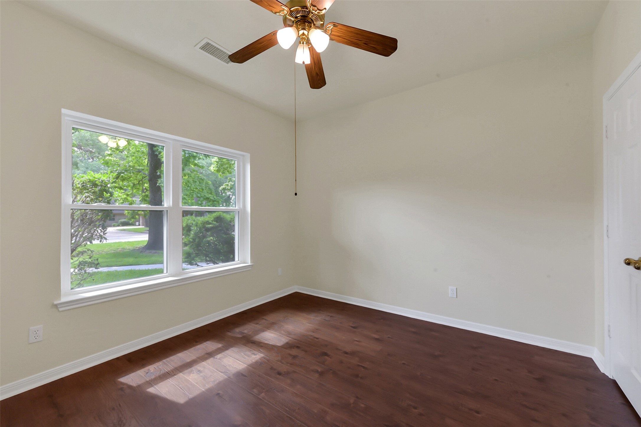 406 Caesars Circle Property Photo 28