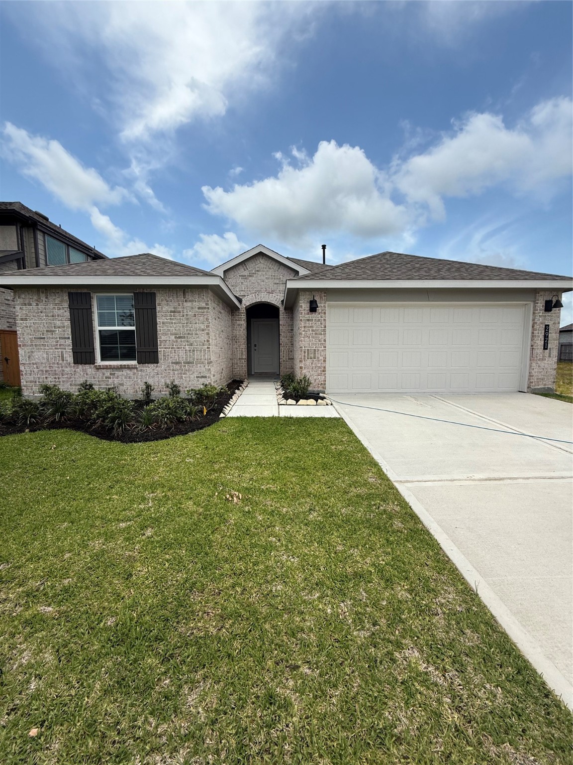 2921 Lago Costa Drive Property Photo 1