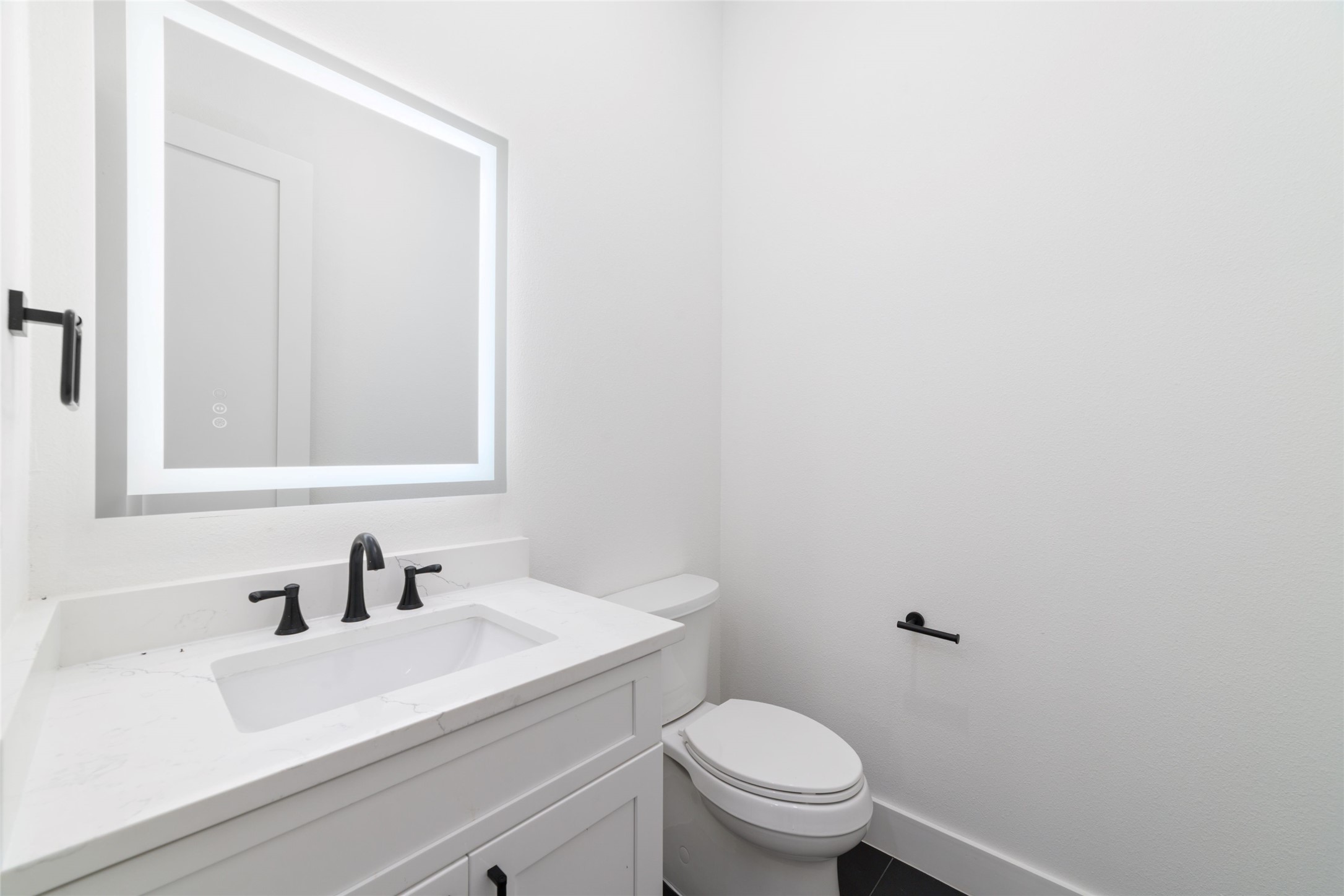17039 E Hollyhill Dr Property Photo 19