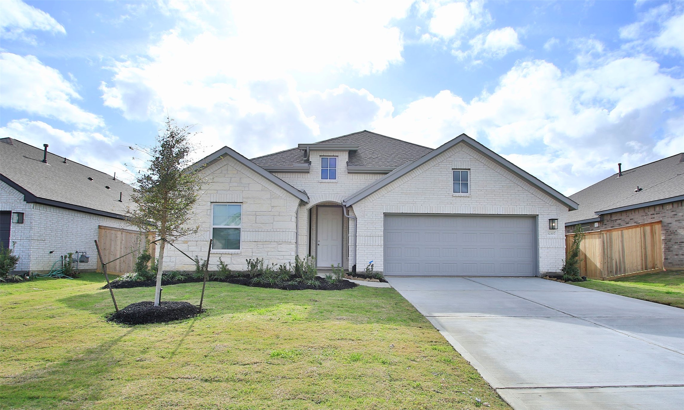 32307 Magnolia Glen Lane Property Photo 1