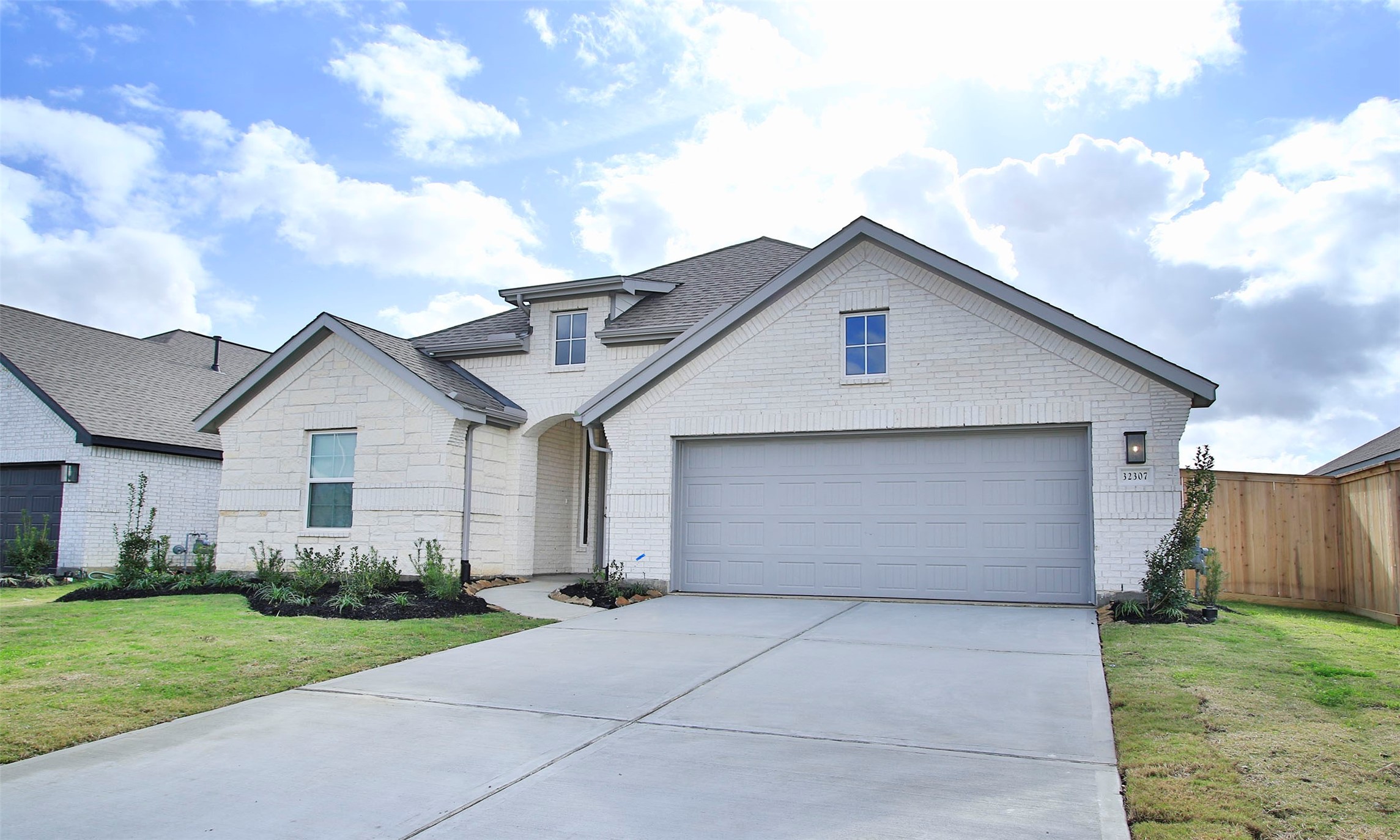 32307 Magnolia Glen Lane Property Photo 4