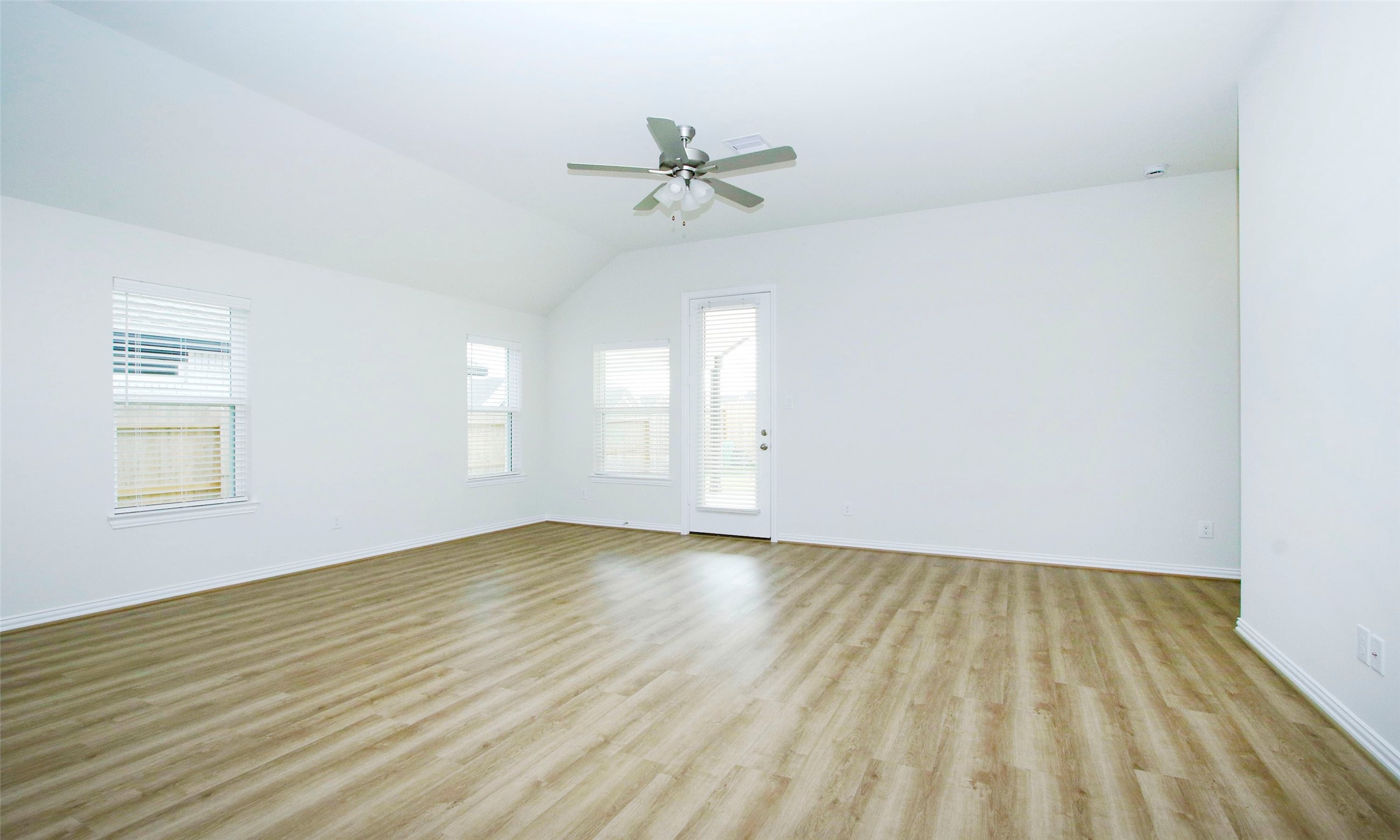 32307 Magnolia Glen Lane Property Photo 14