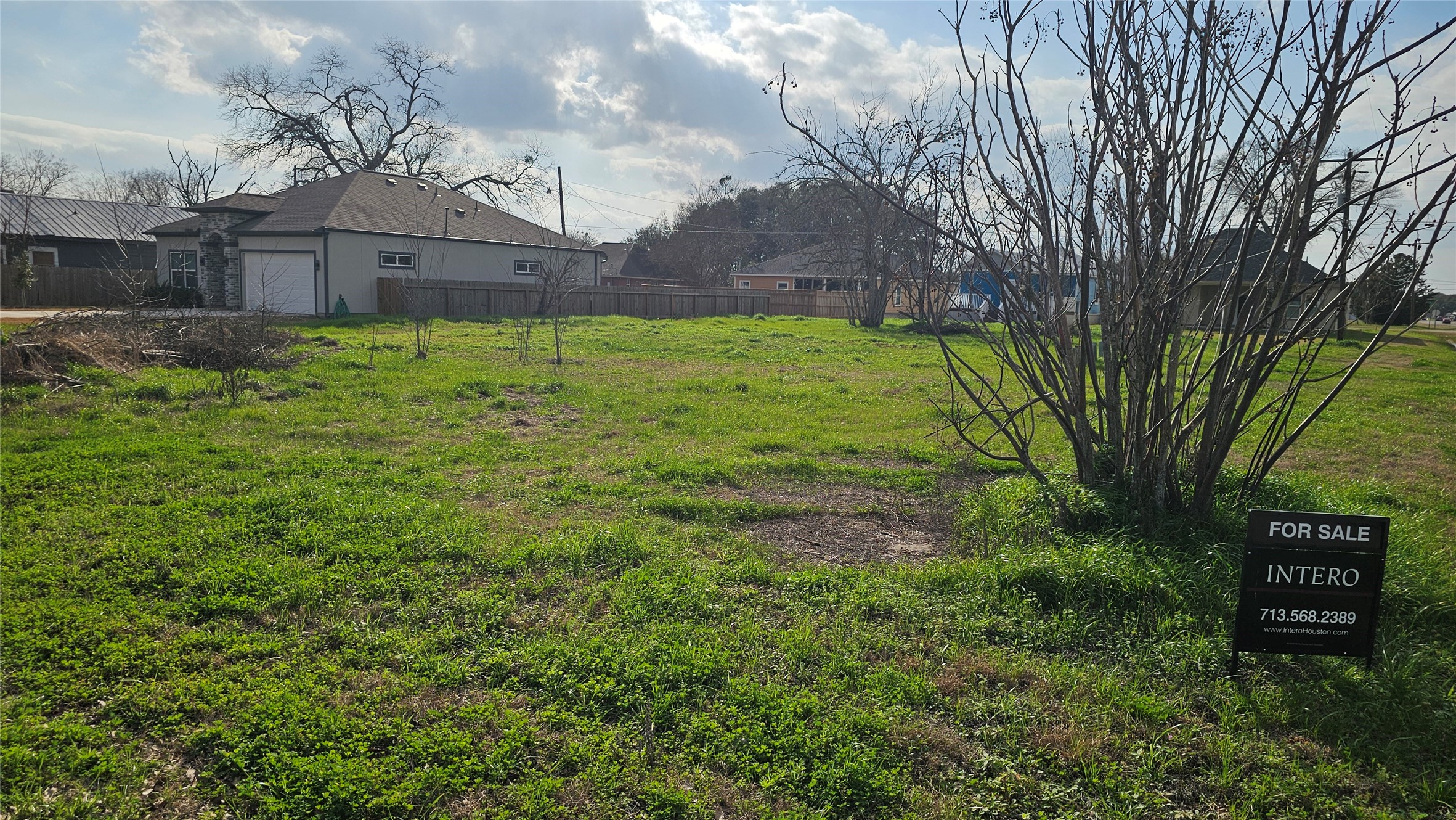 203 2nd And Bremond Street Property Photo 1